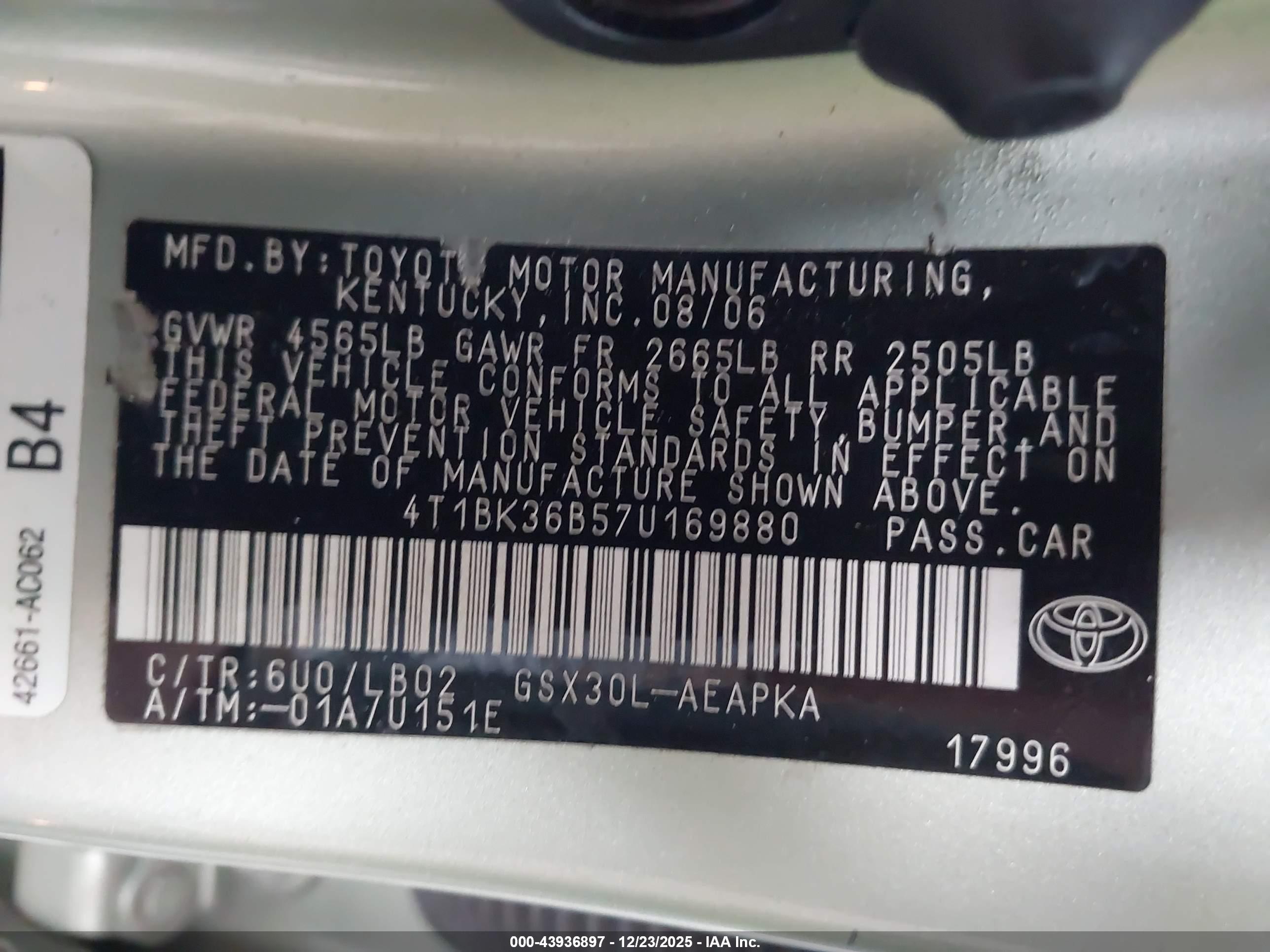 TOYOTA AVALON image 9