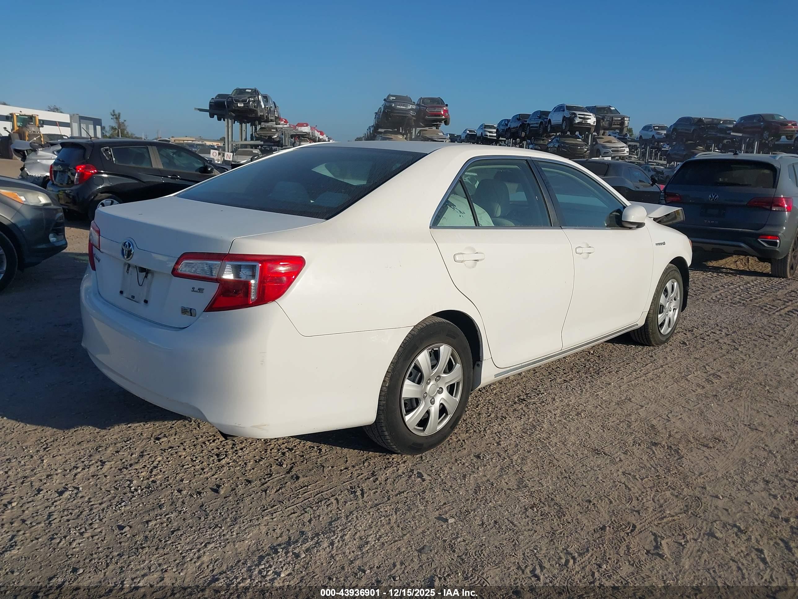 TOYOTA CAMRY image 4
