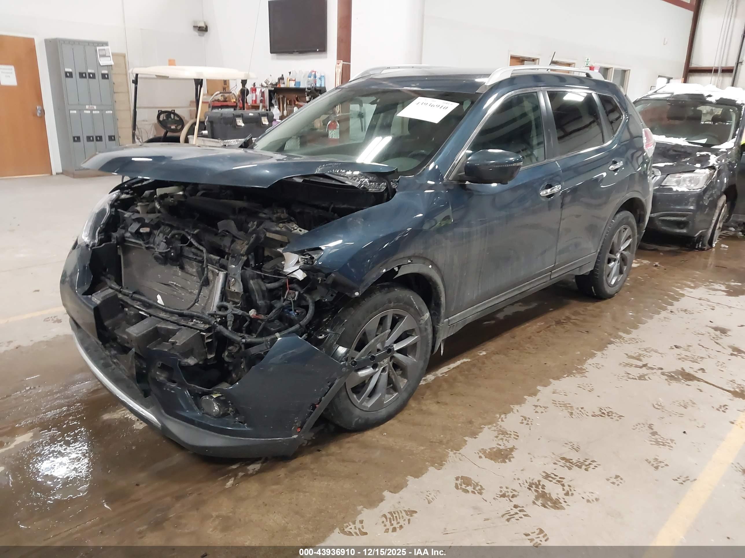 NISSAN ROGUE image 2