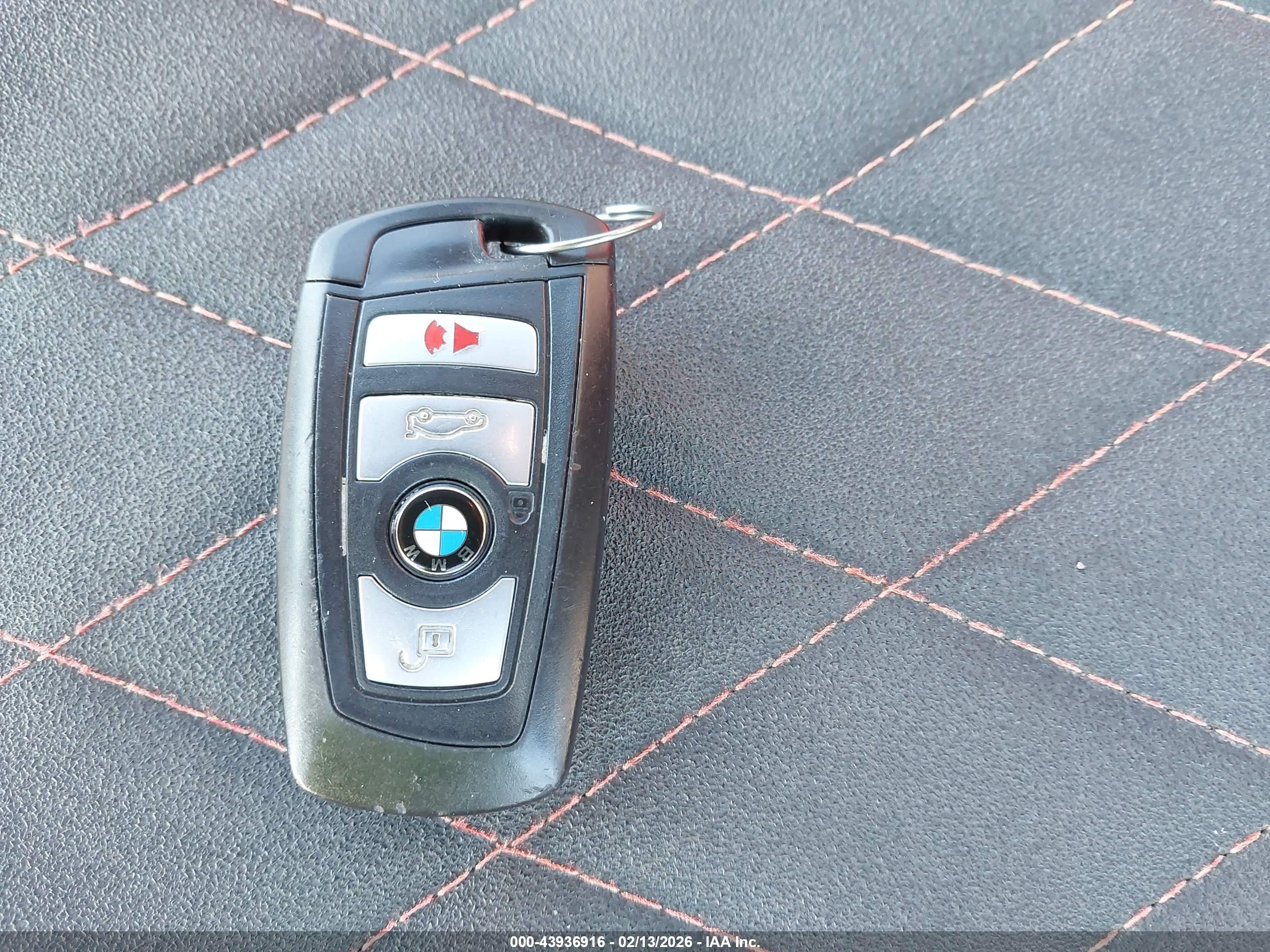 CHRYSLER PACIFICA image 11
