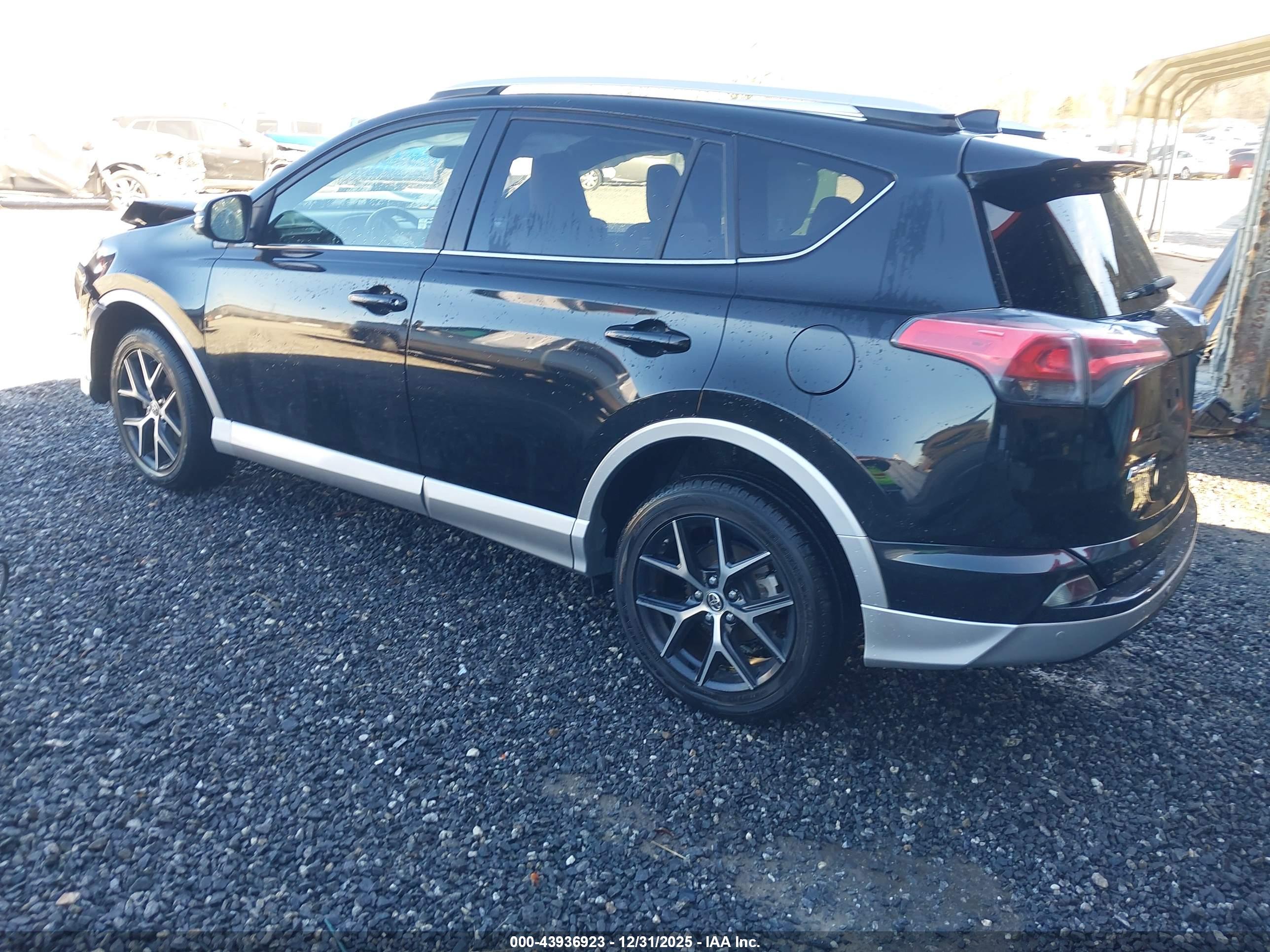 TOYOTA RAV4 image 3