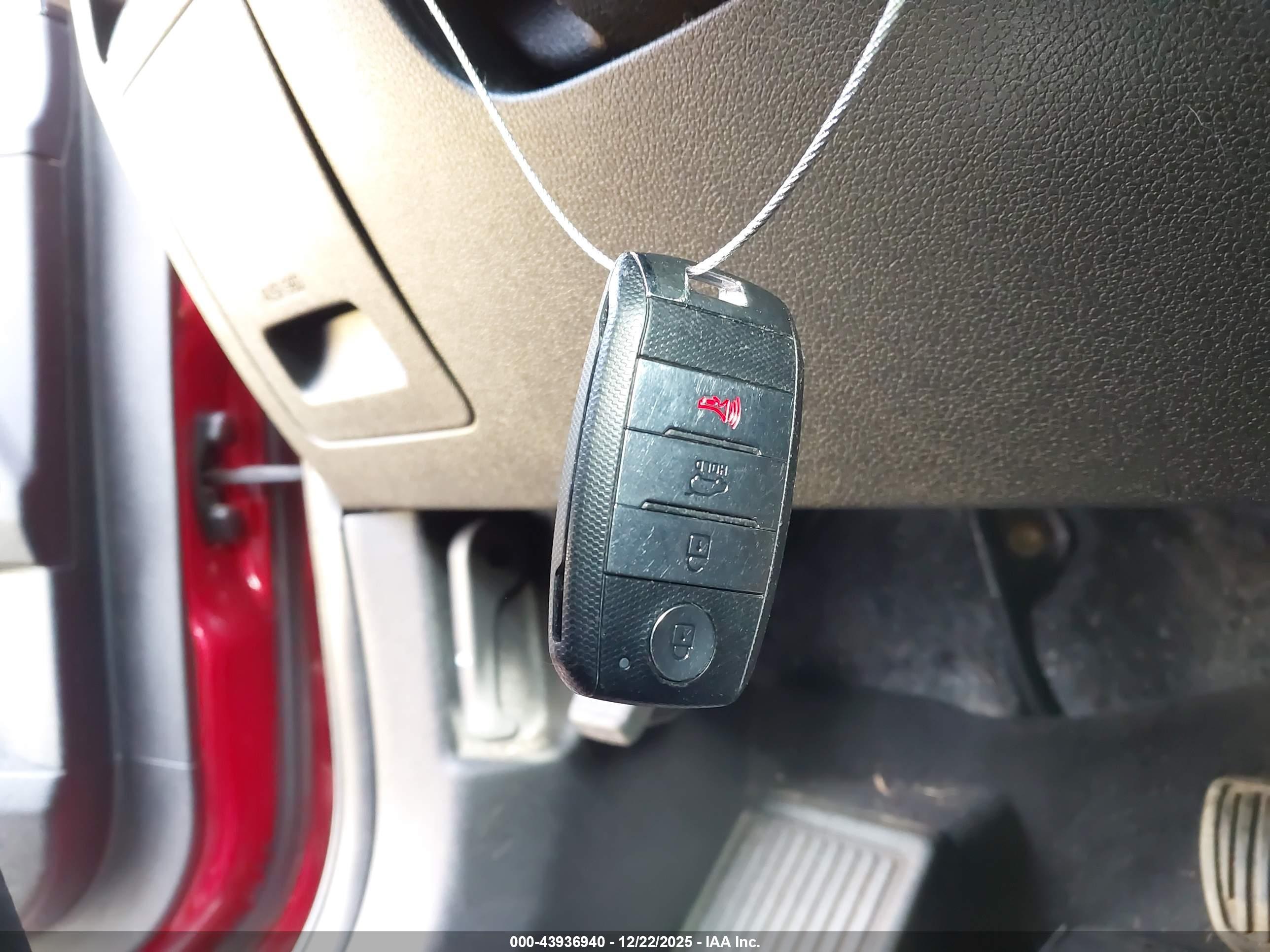 KIA SORENTO image 11