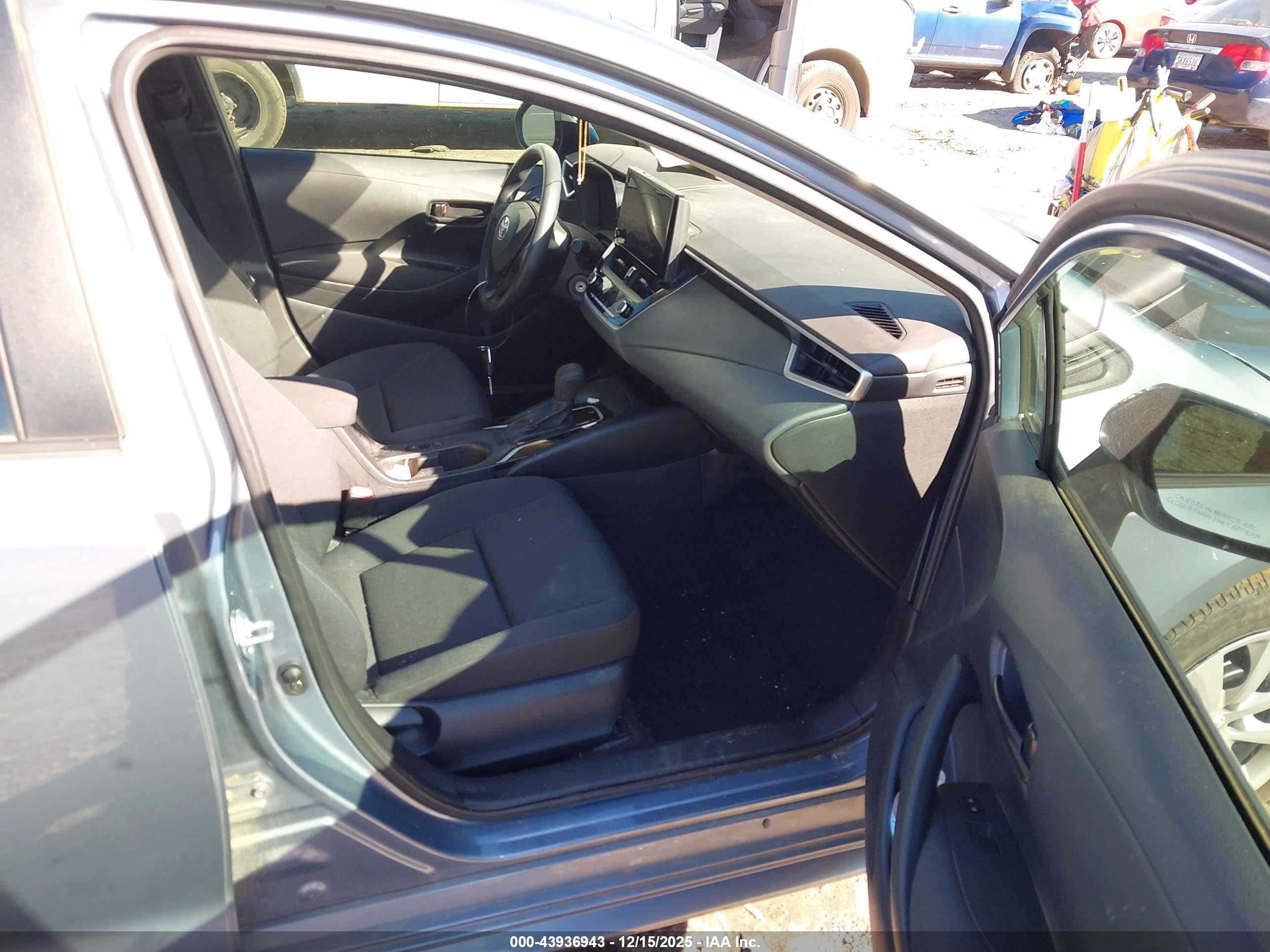 TOYOTA COROLLA image 5