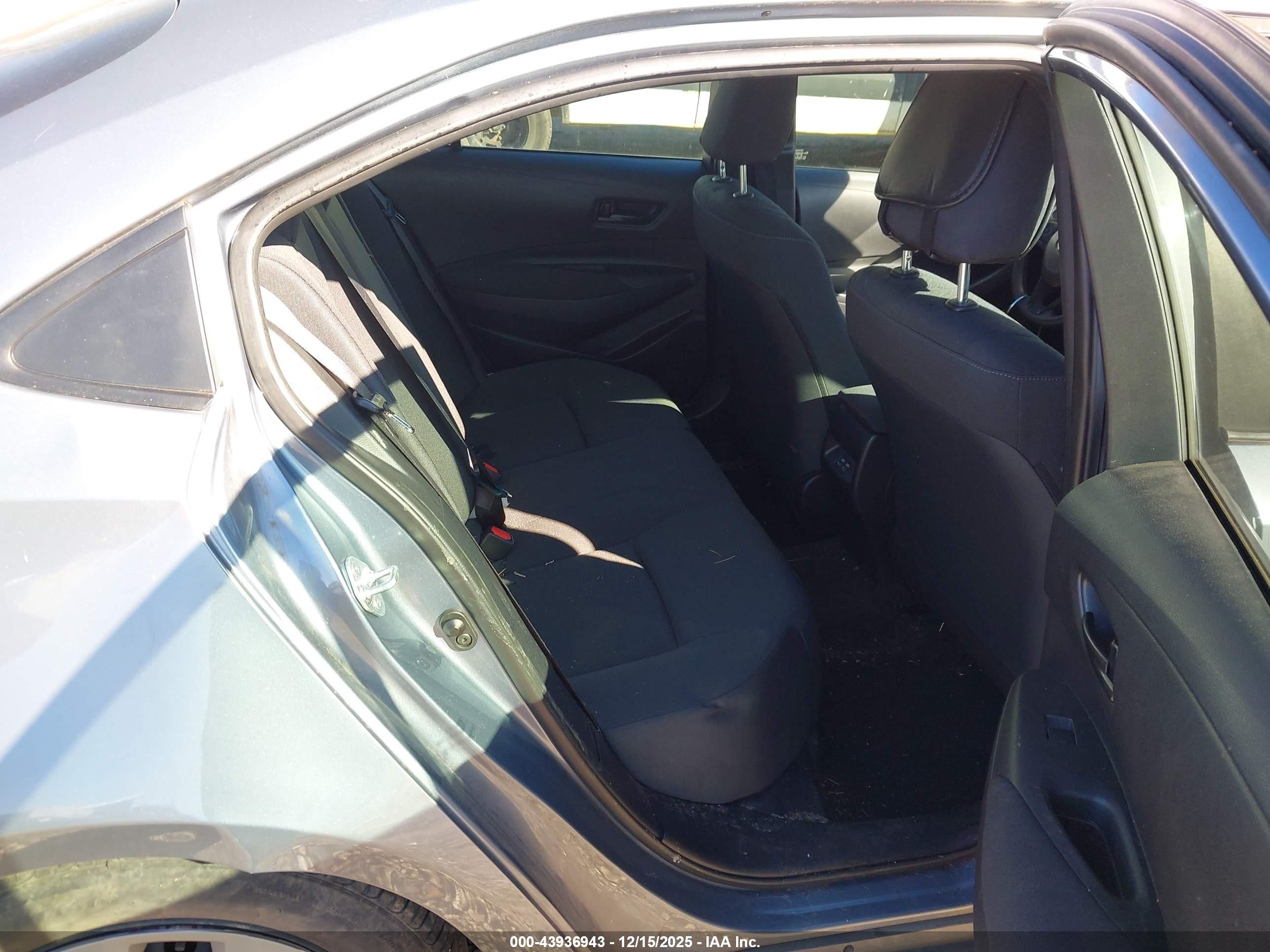 TOYOTA COROLLA image 8