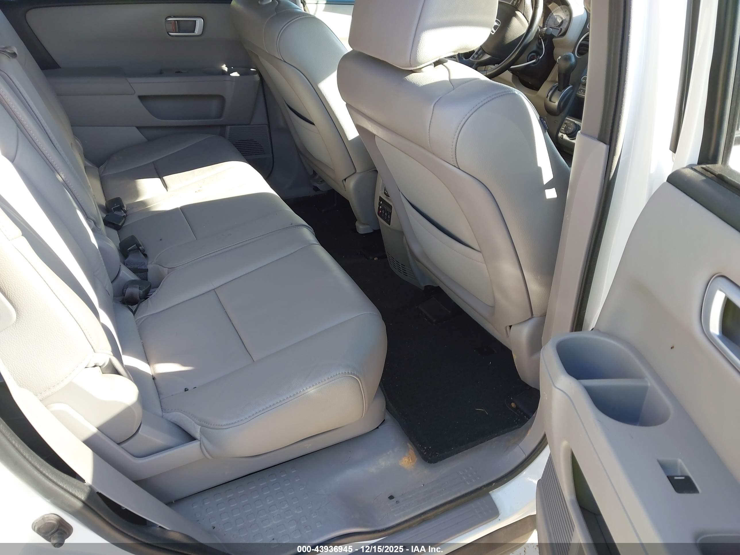 HONDA PILOT image 8