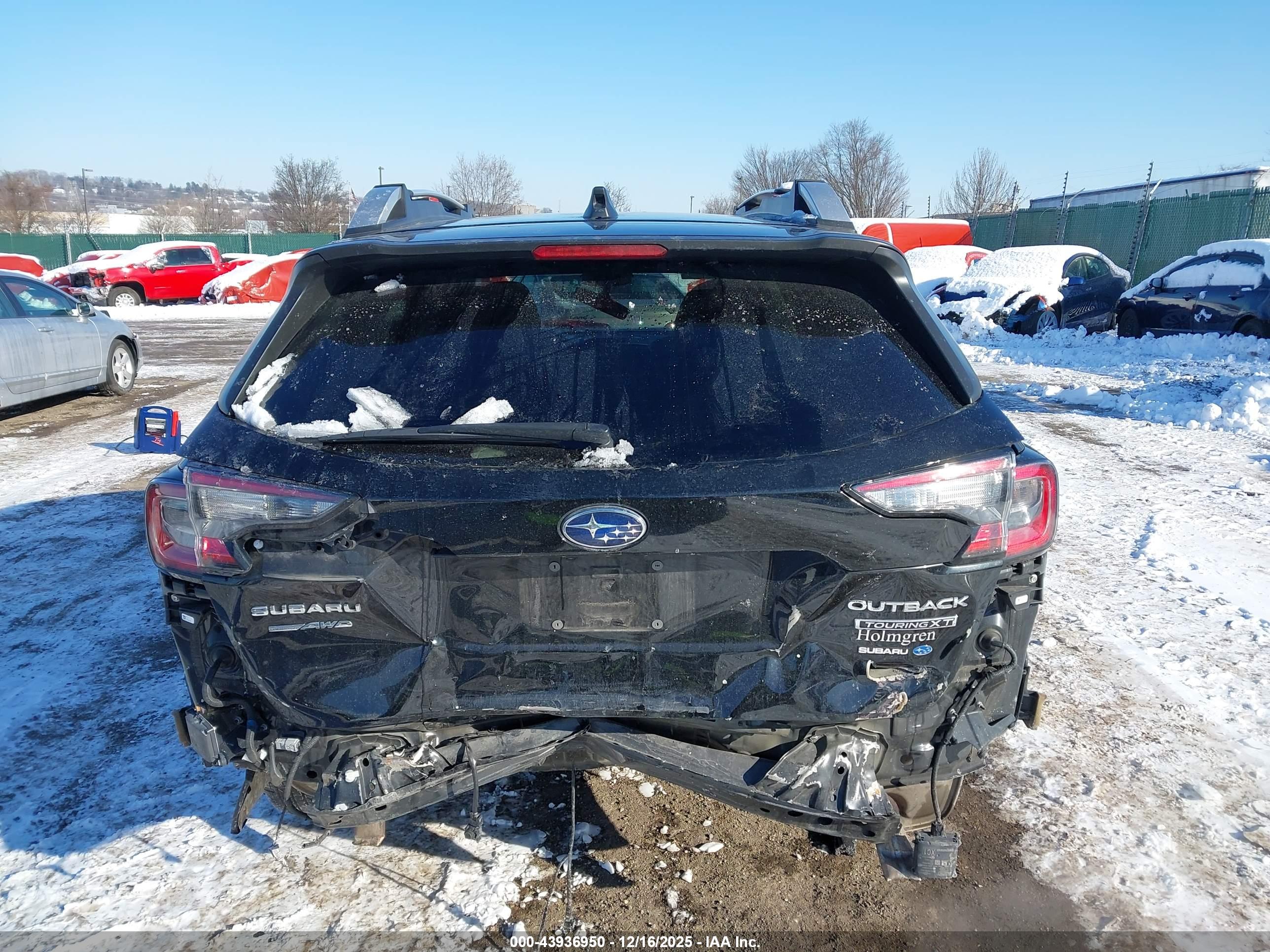SUBARU OUTBACK image 6