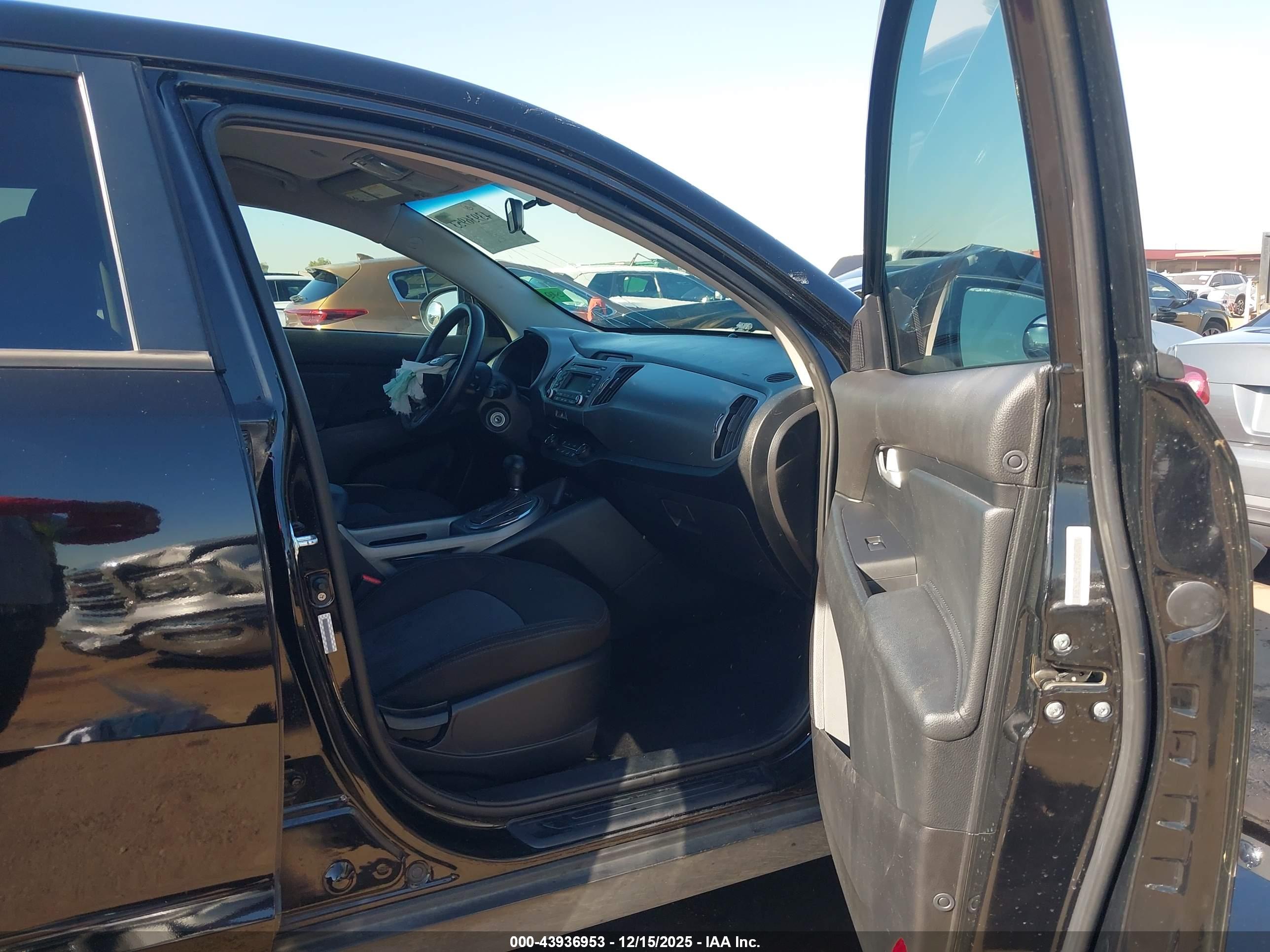 KIA SPORTAGE image 5