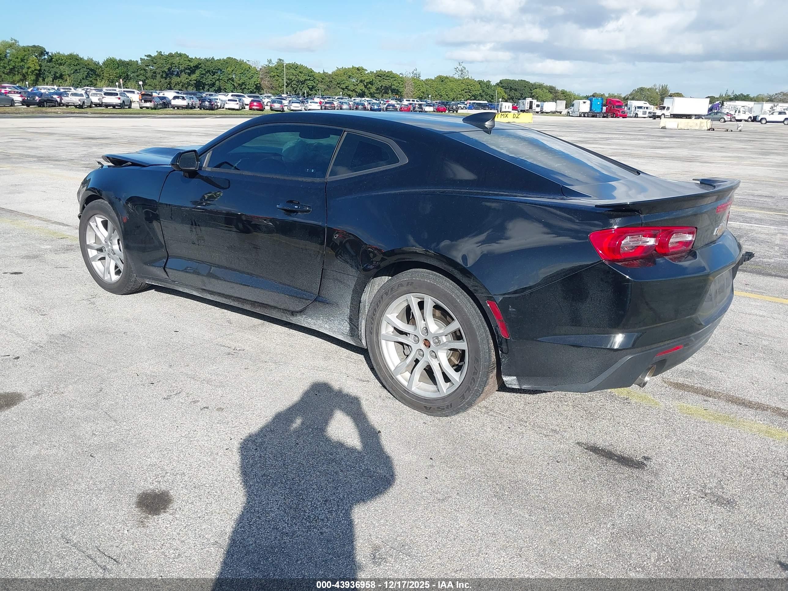CHEVROLET CAMARO image 3