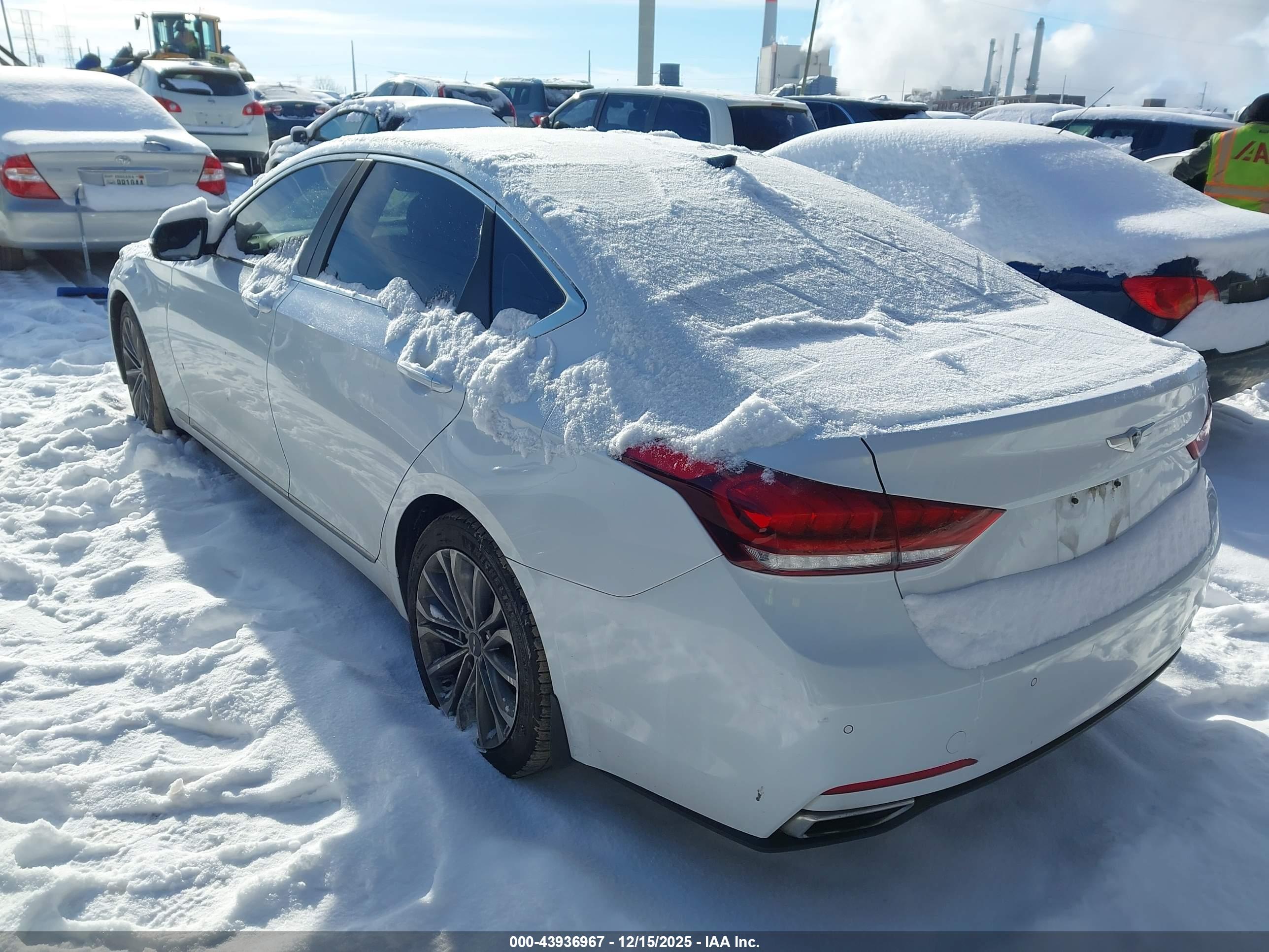 HYUNDAI GENESIS image 3