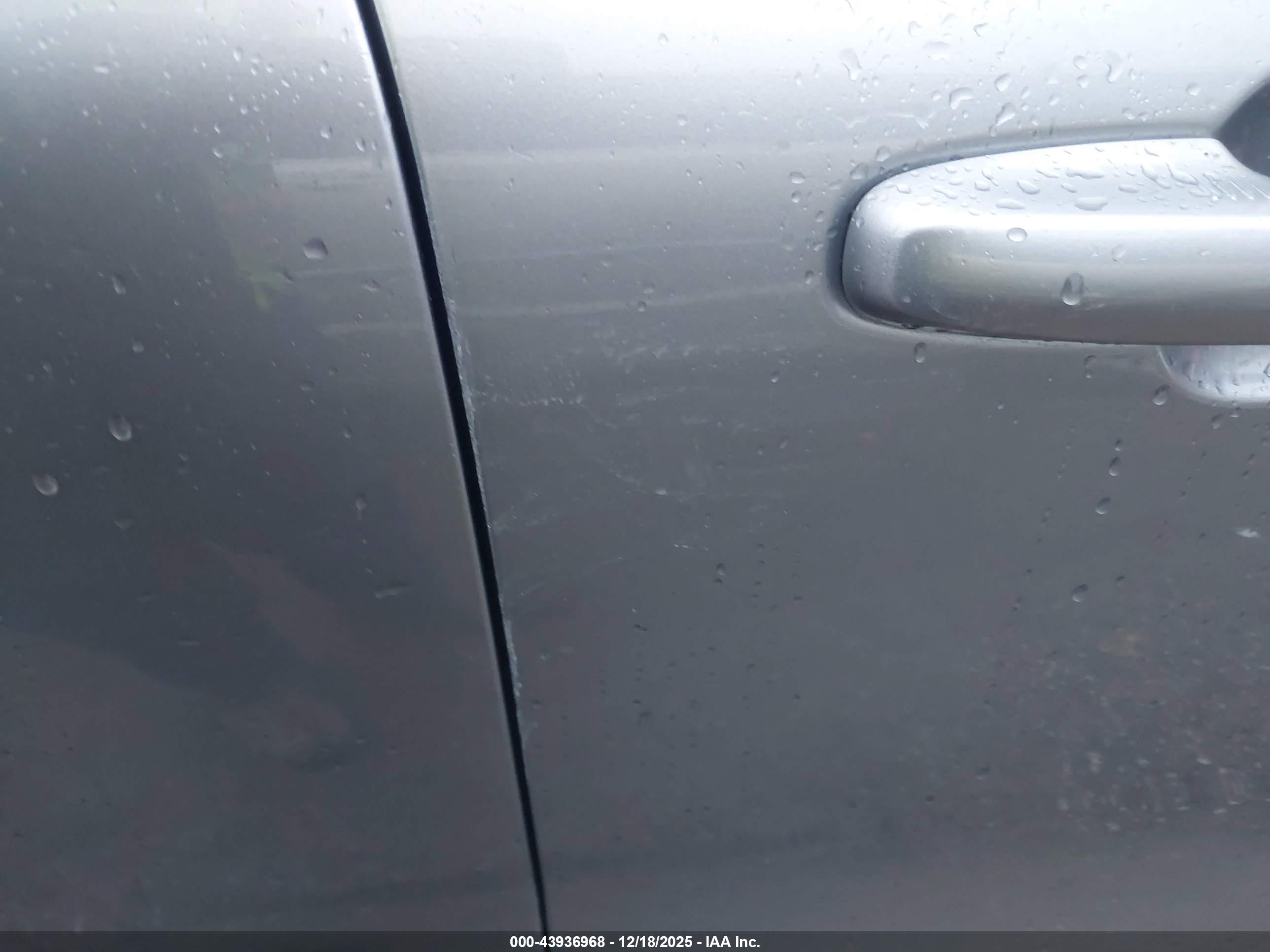 FORD ESCAPE image 6