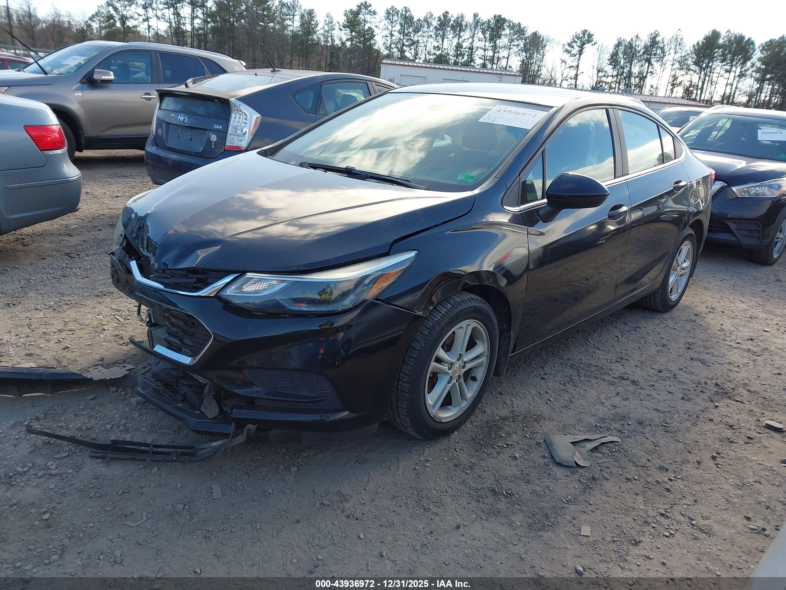 CHEVROLET CRUZE image 2