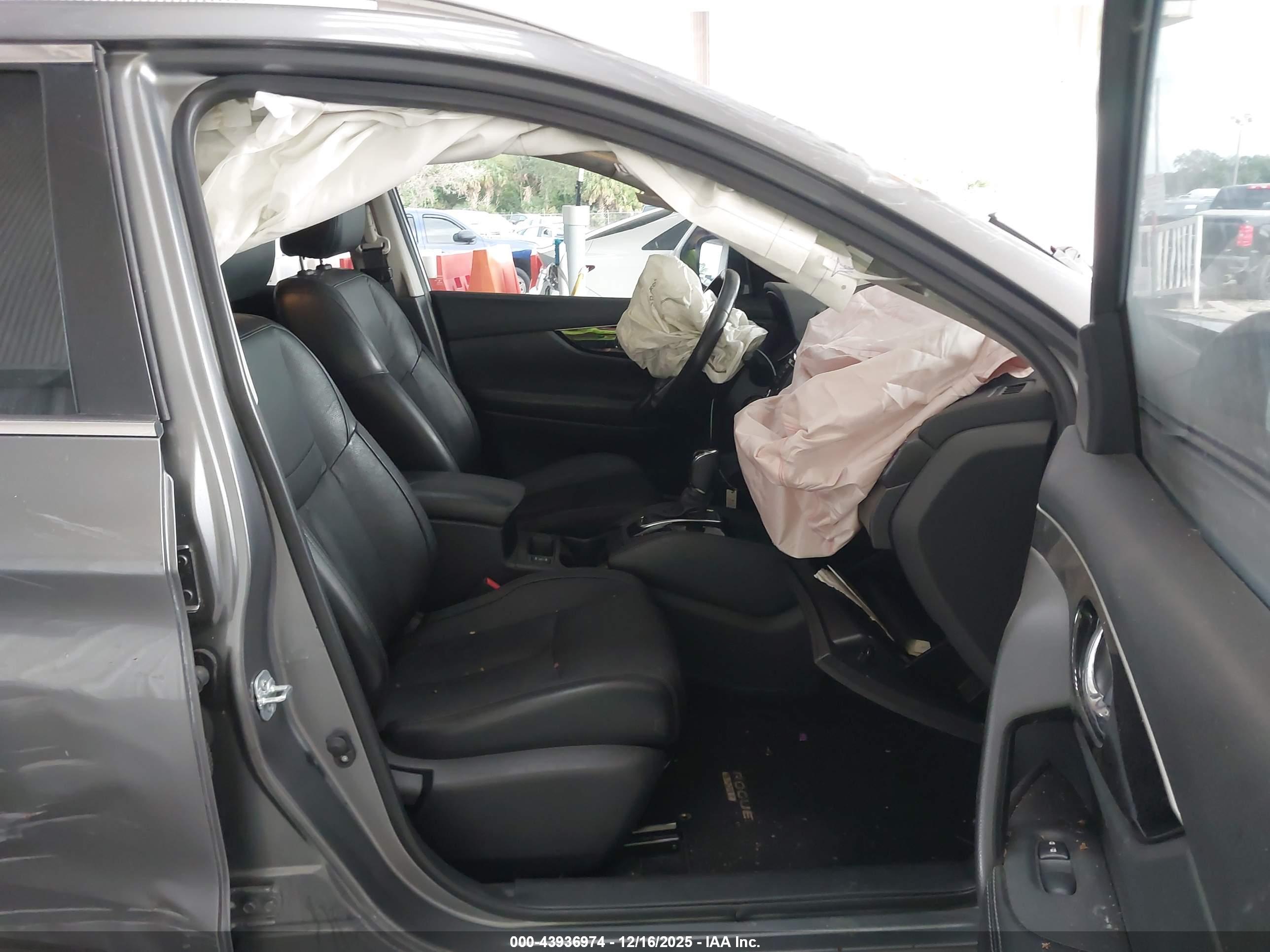NISSAN ROGUE image 5
