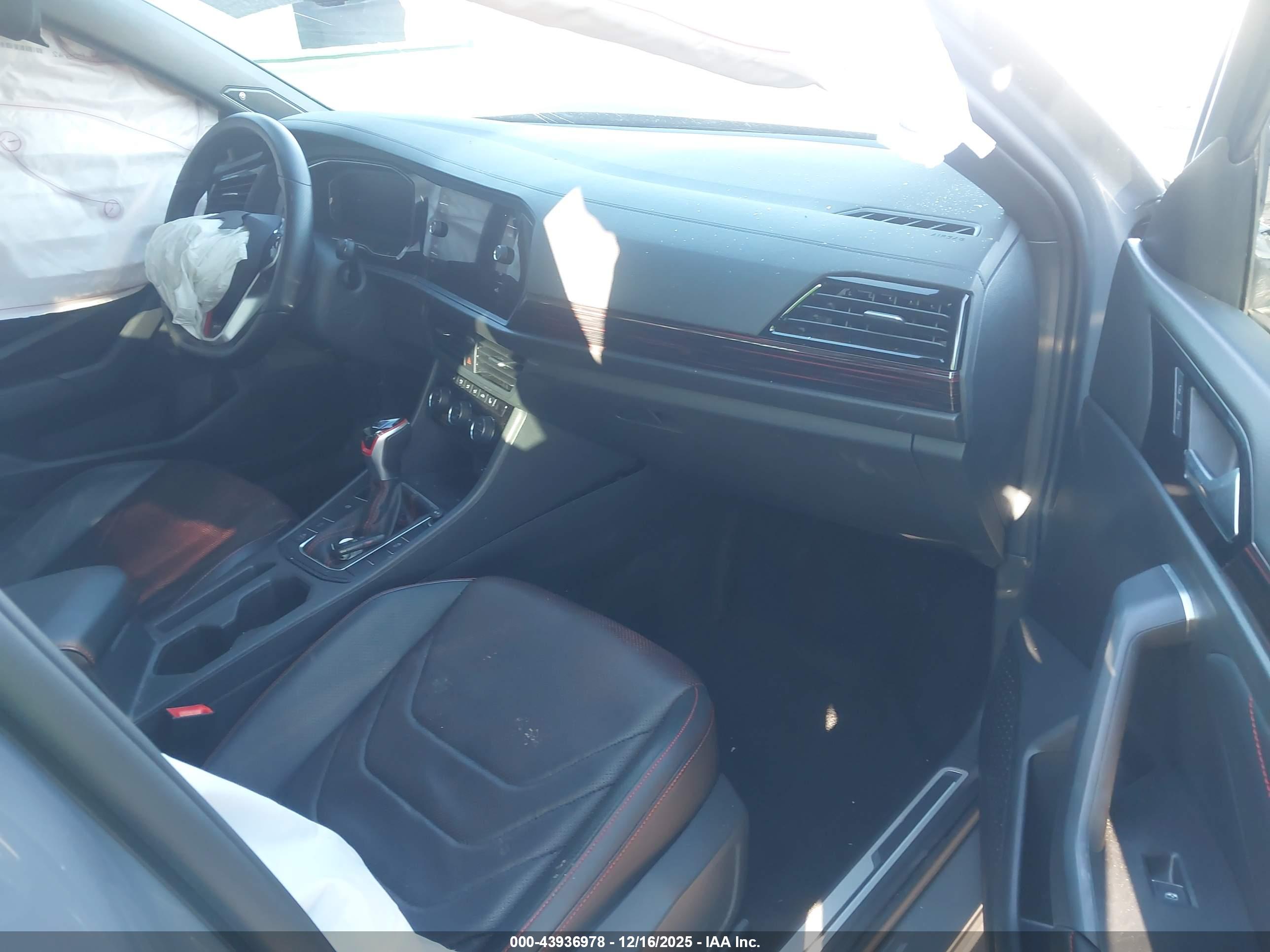 VOLKSWAGEN JETTA image 5