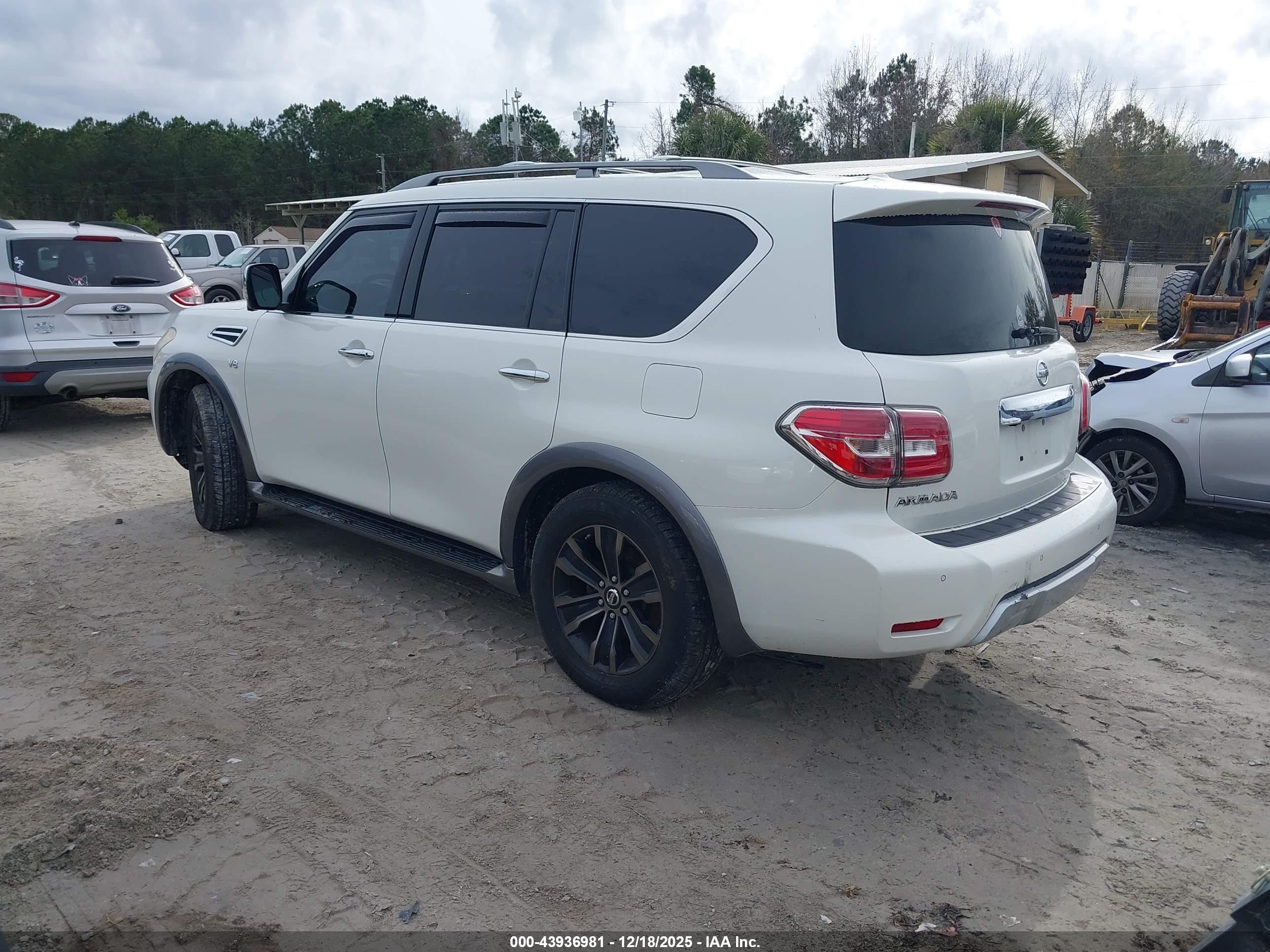 NISSAN ARMADA image 3