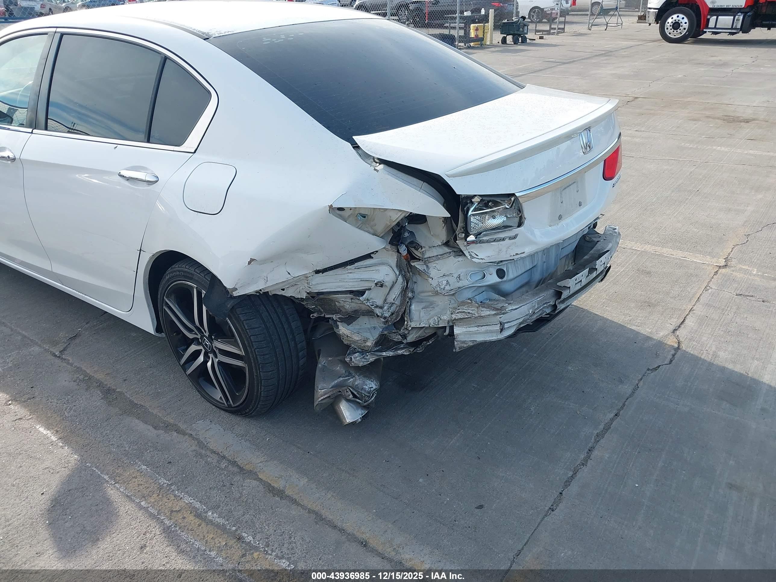 HONDA ACCORD image 6