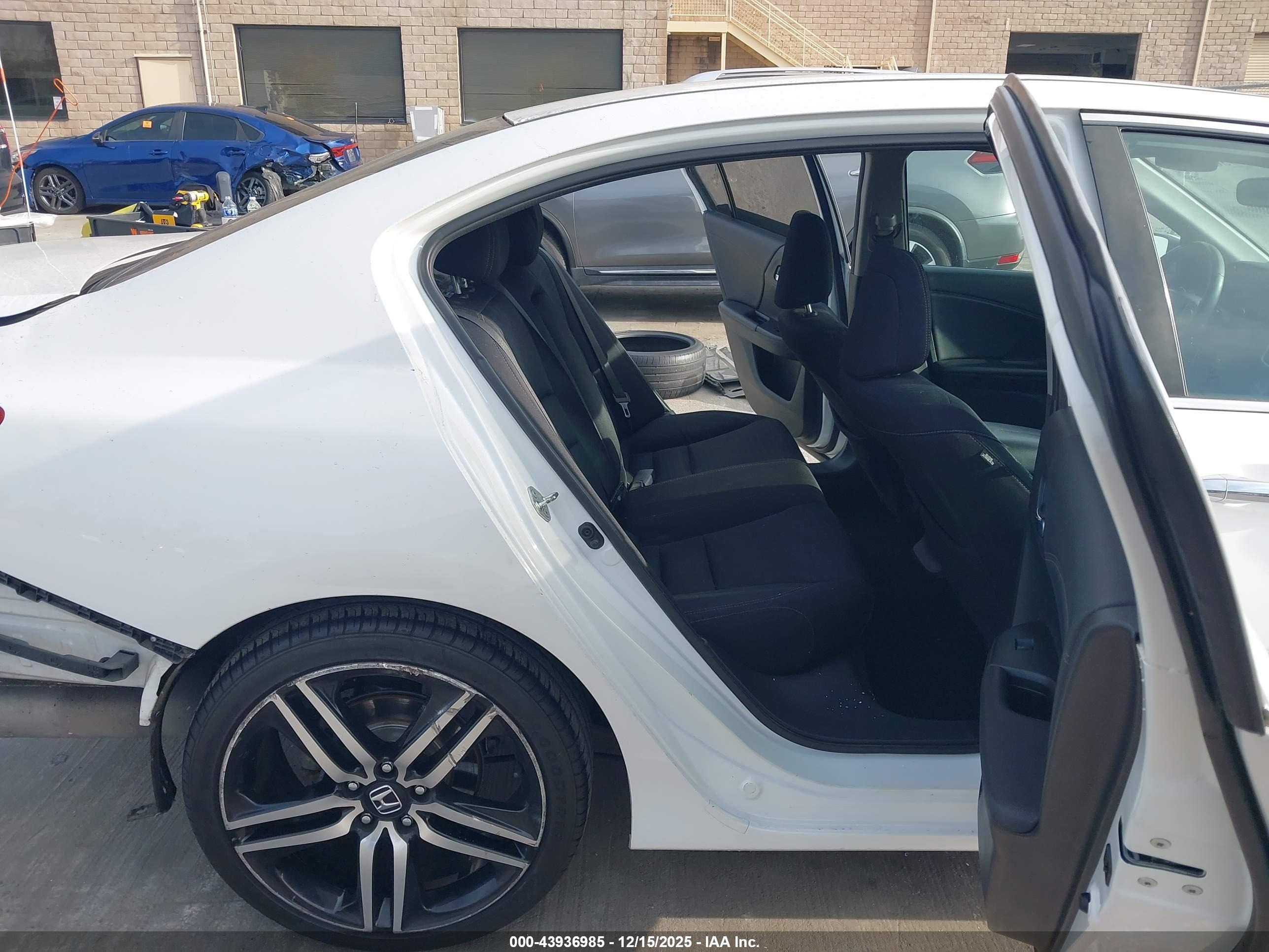 HONDA ACCORD image 8