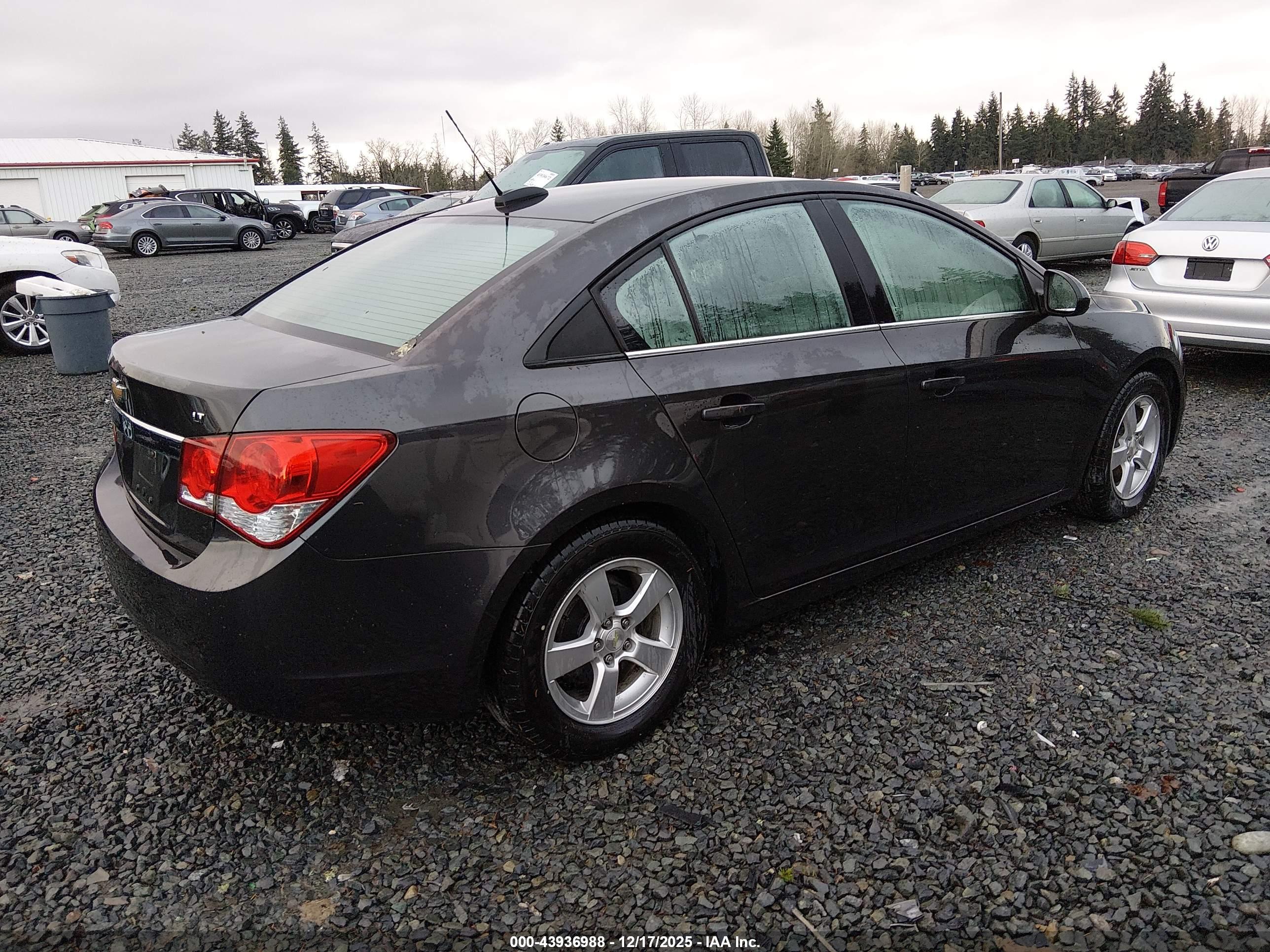 CHEVROLET CRUZE image 4