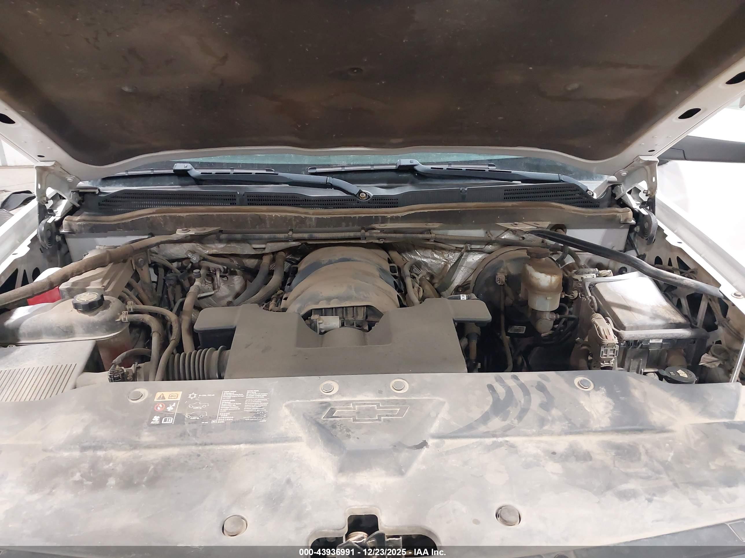 CHEVROLET SILVERADO image 10