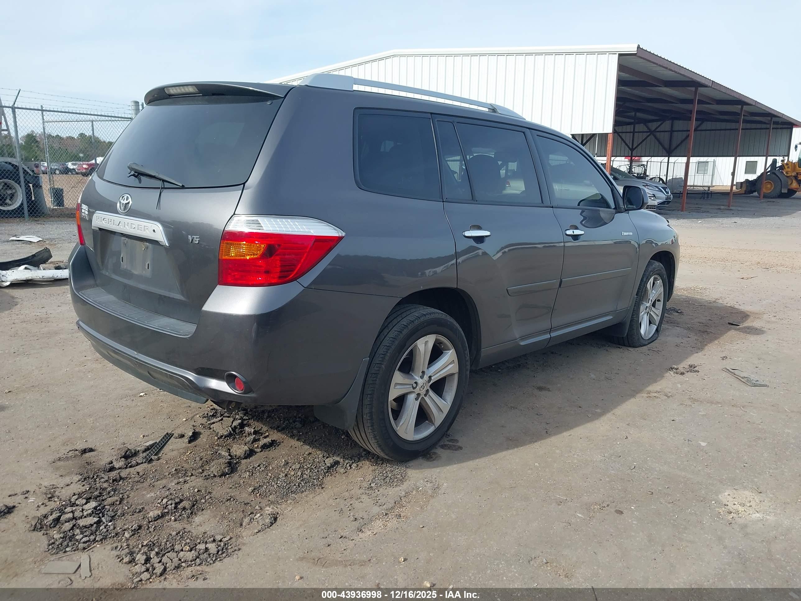 TOYOTA HIGHLANDER image 4