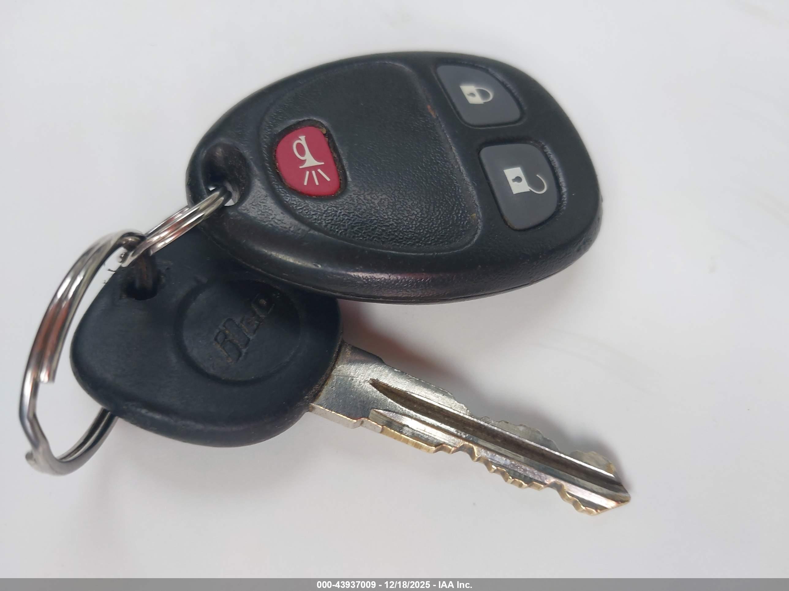 CHEVROLET HHR image 11