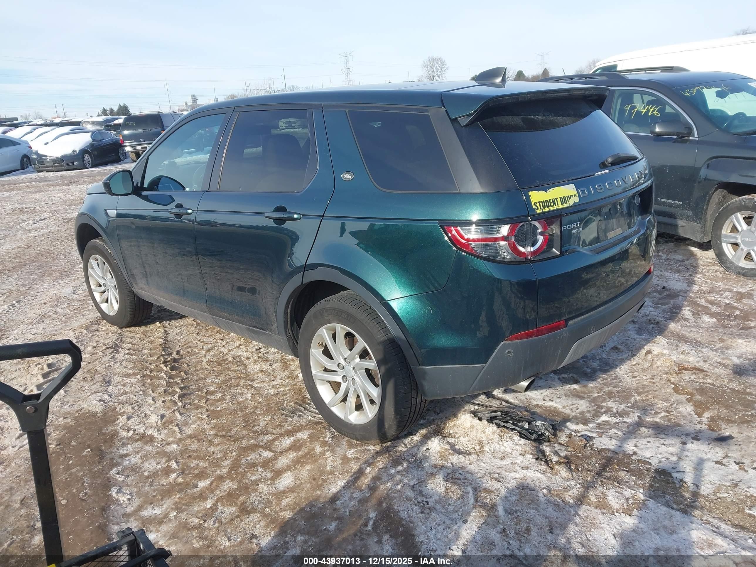 LAND ROVER image 3