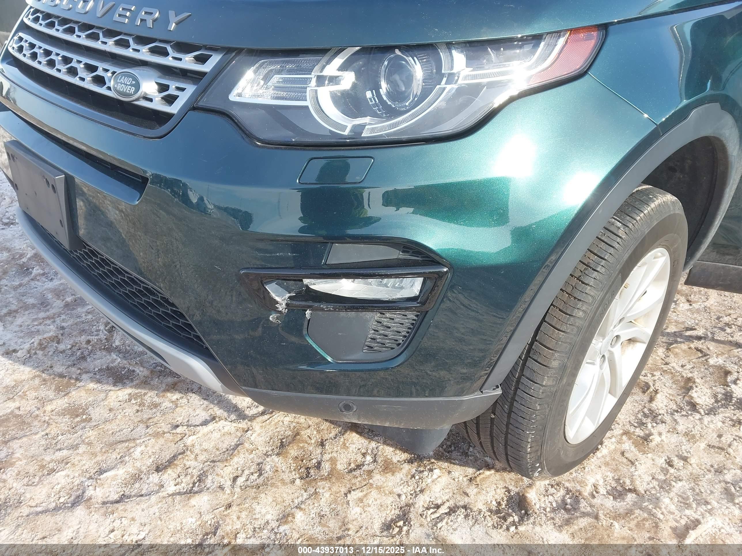 LAND ROVER image 6