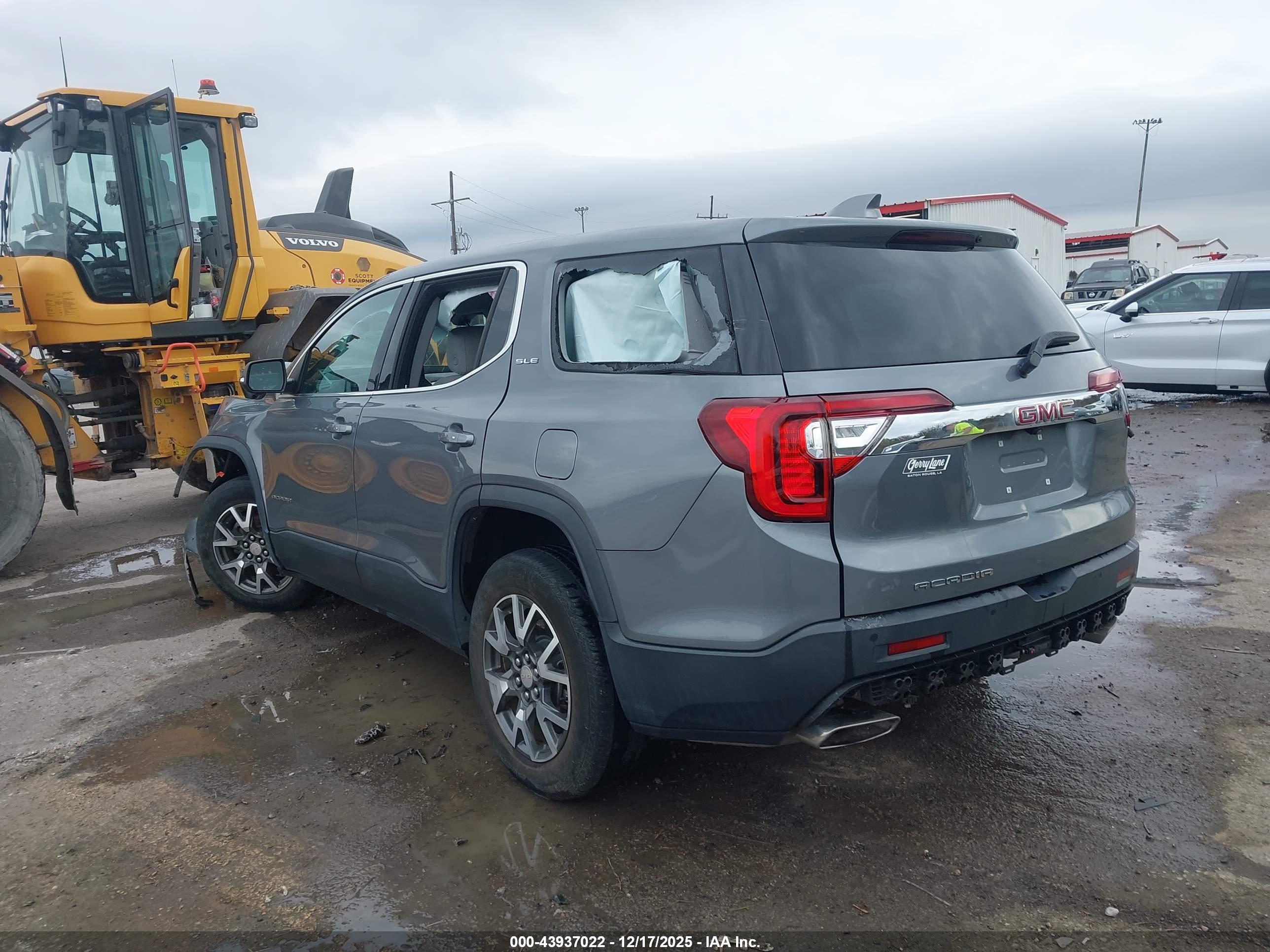 GMC ACADIA image 3