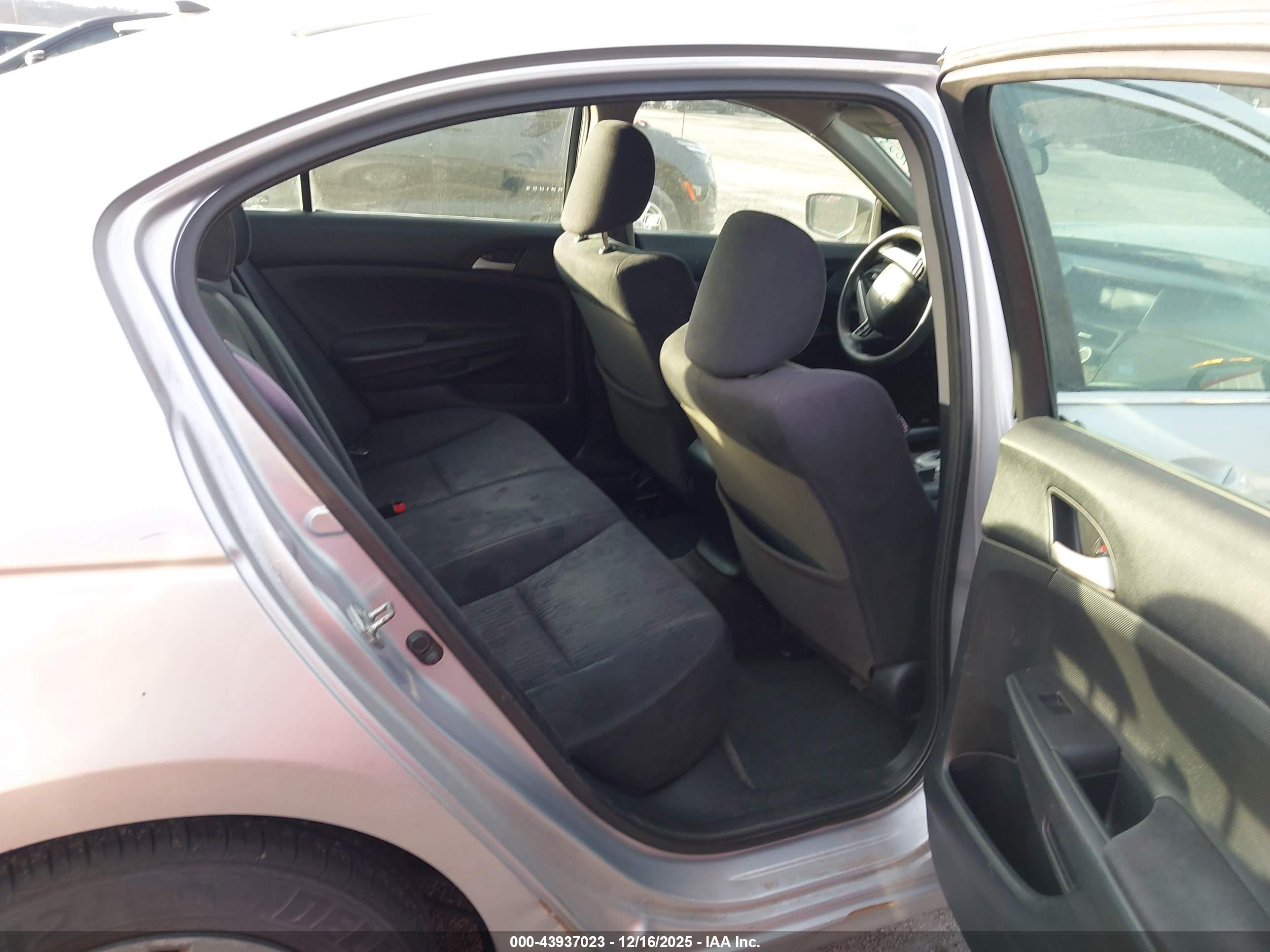HONDA ACCORD image 8