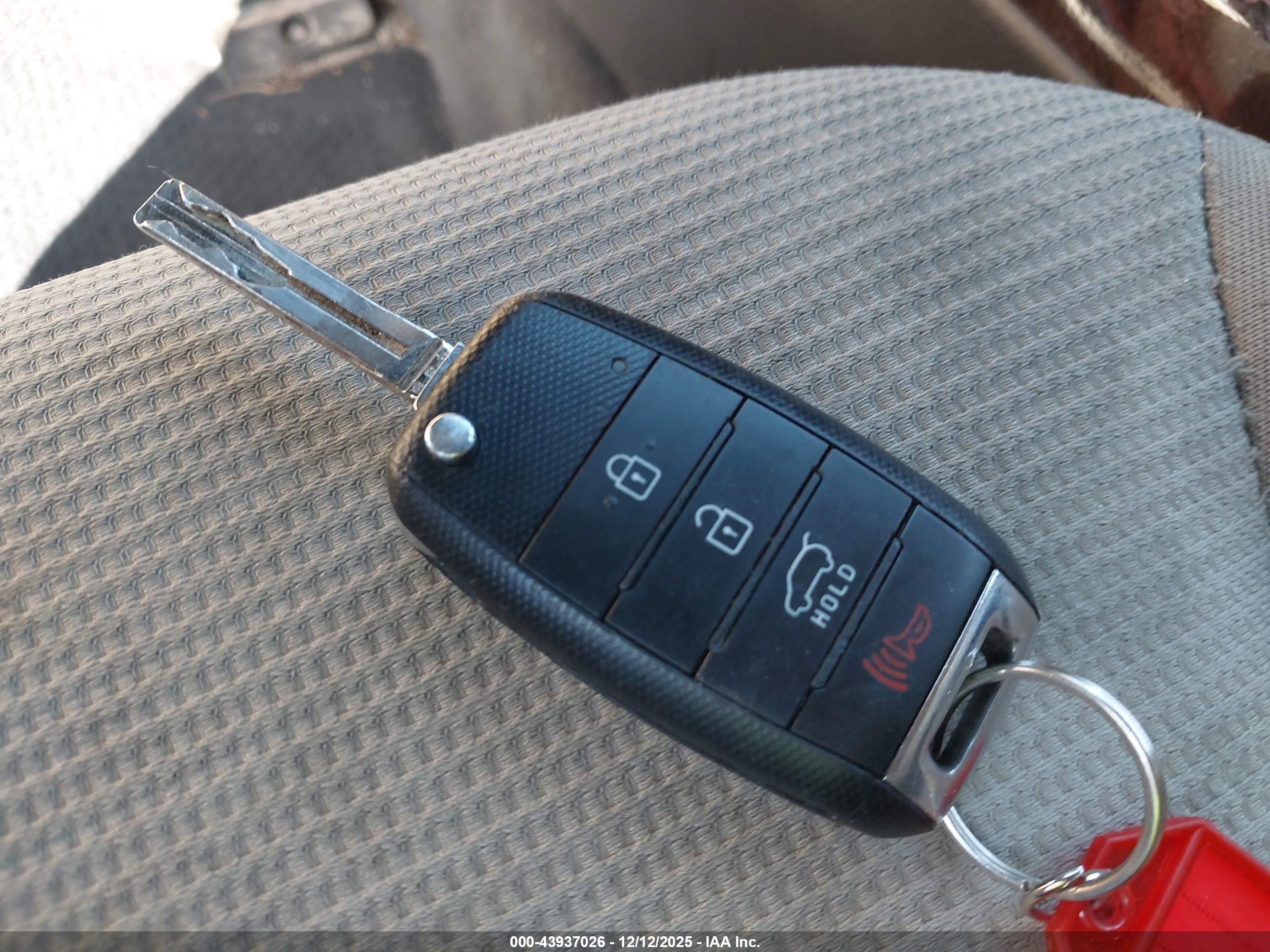 KIA SORENTO image 11
