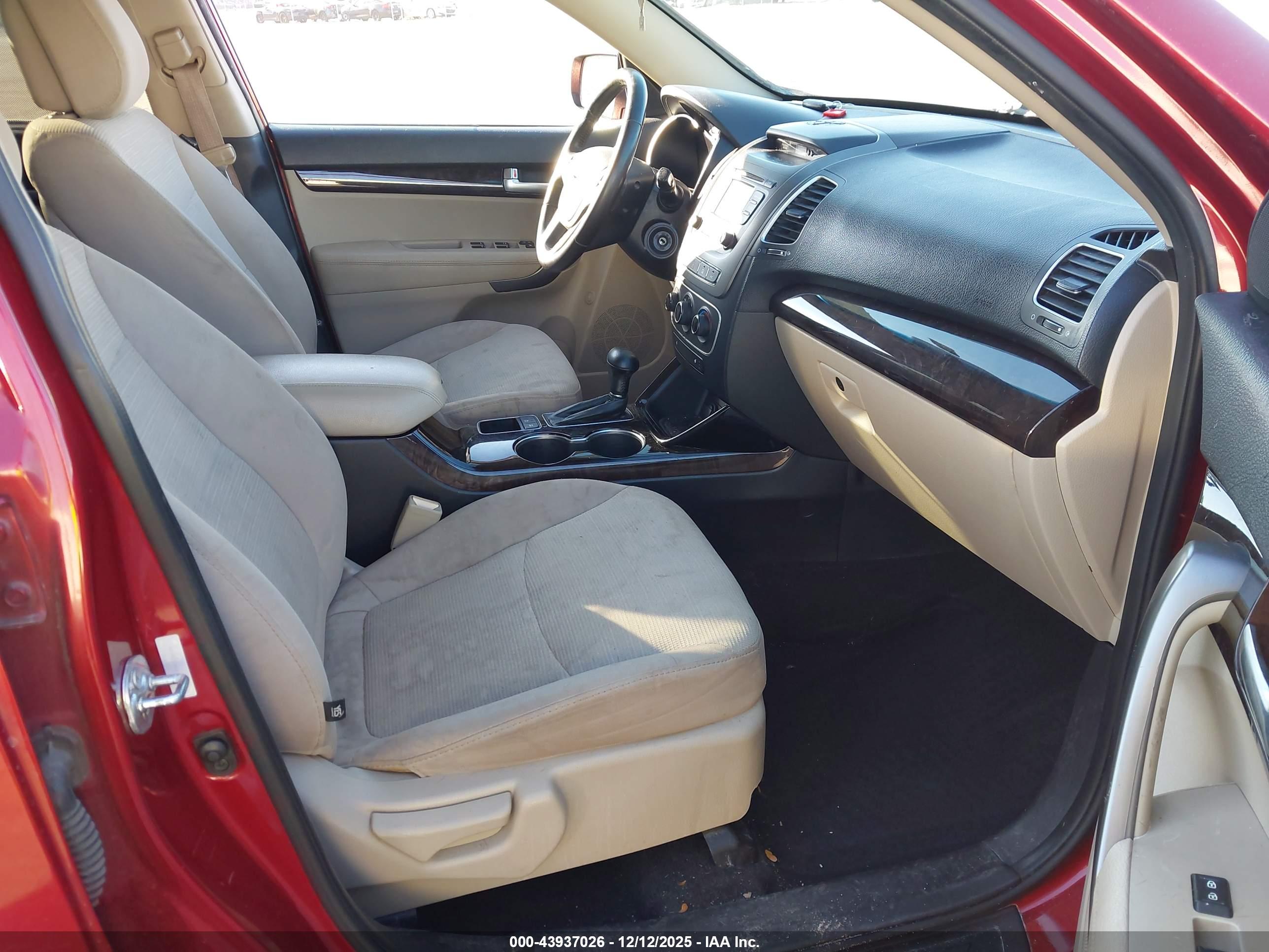 KIA SORENTO image 5