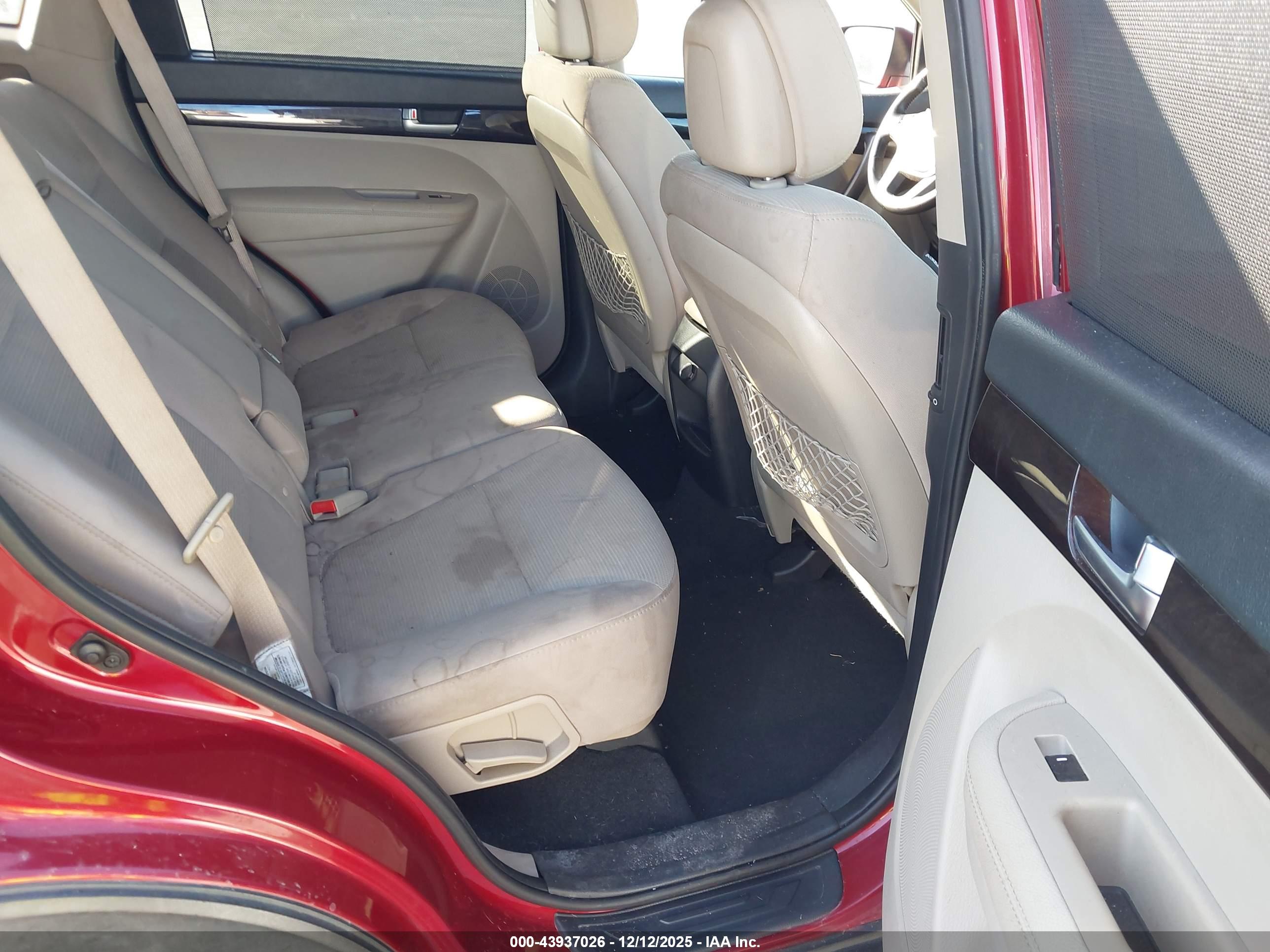 KIA SORENTO image 8