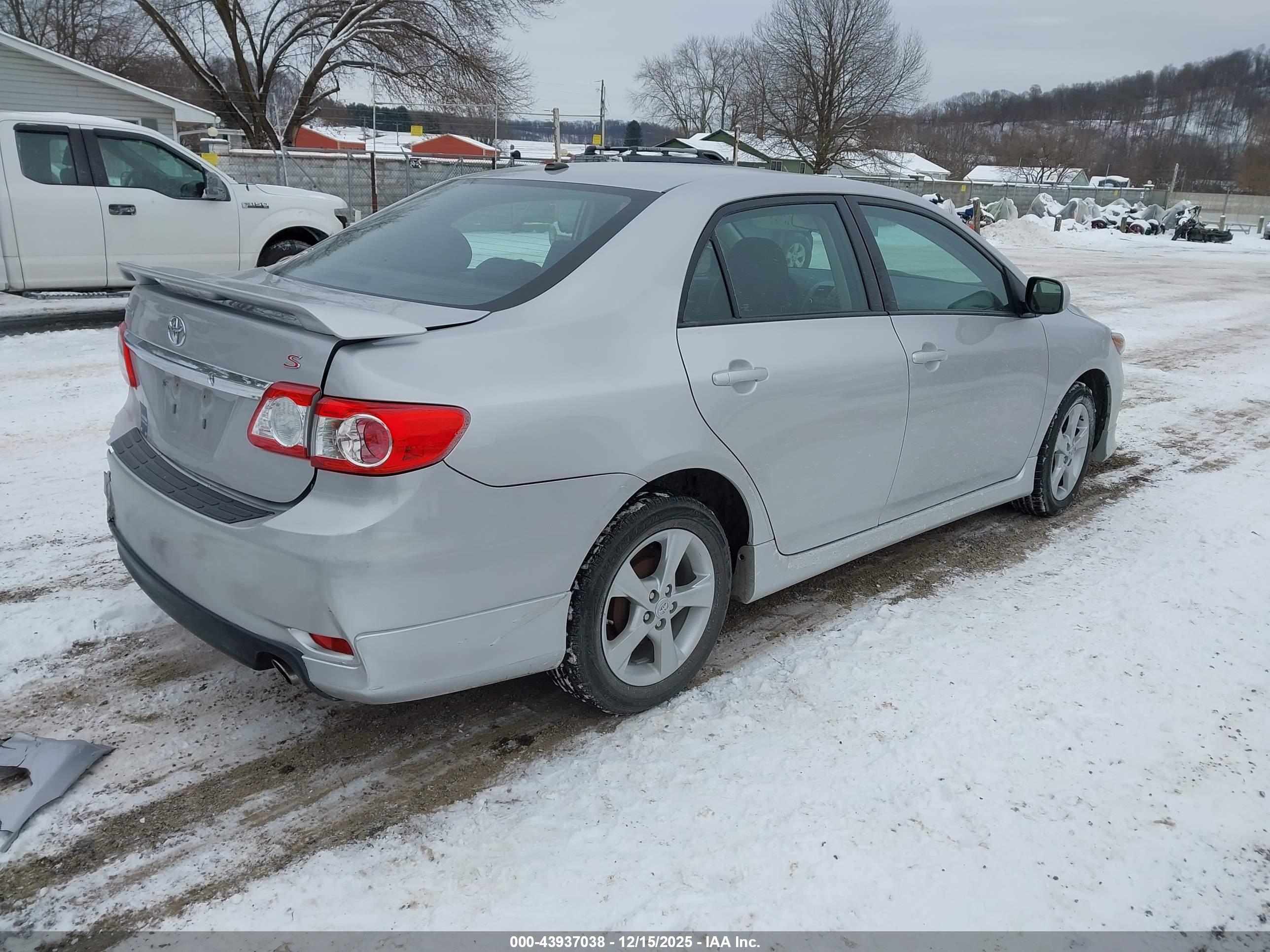 TOYOTA COROLLA image 4