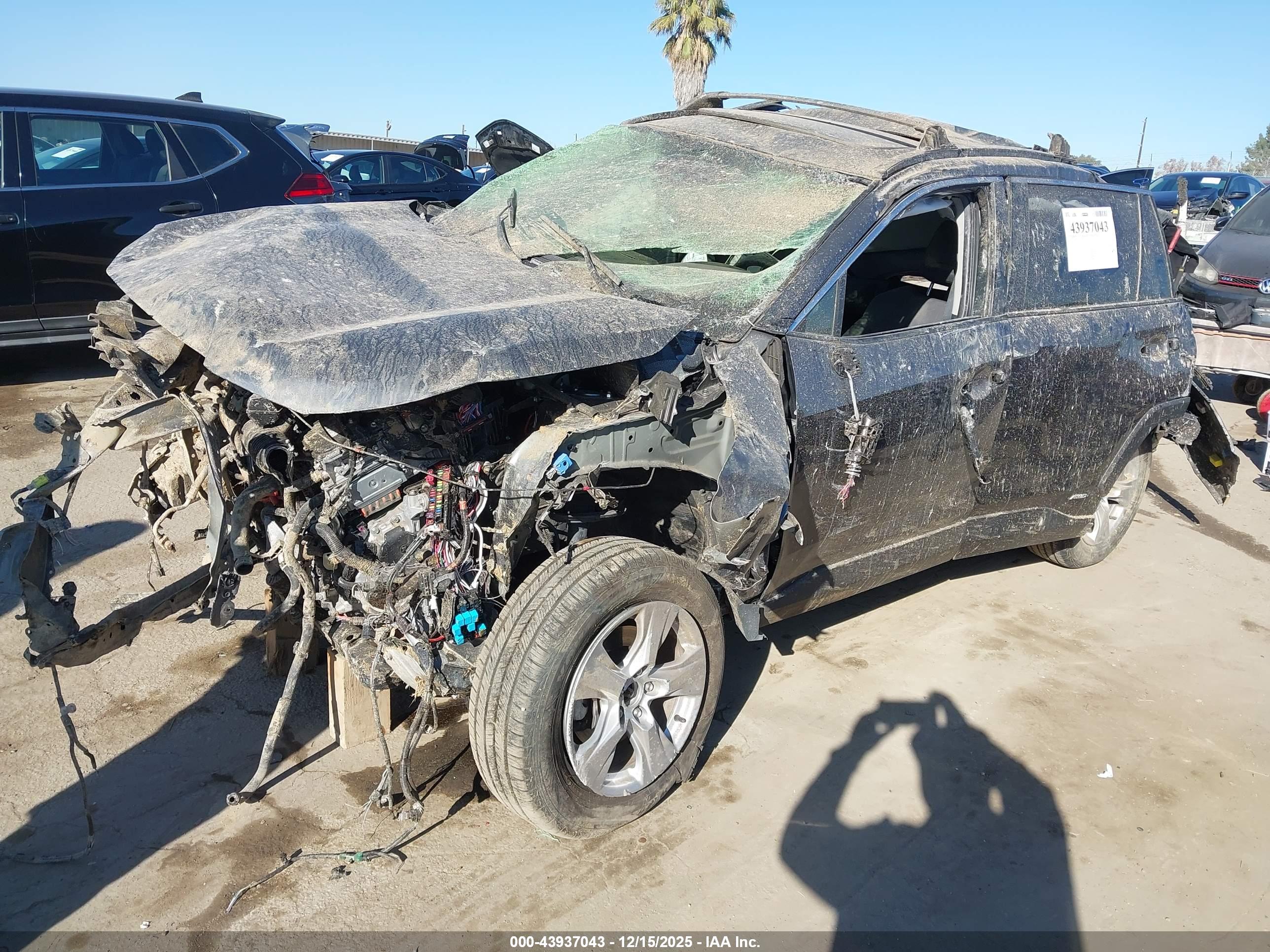TOYOTA RAV4 image 2