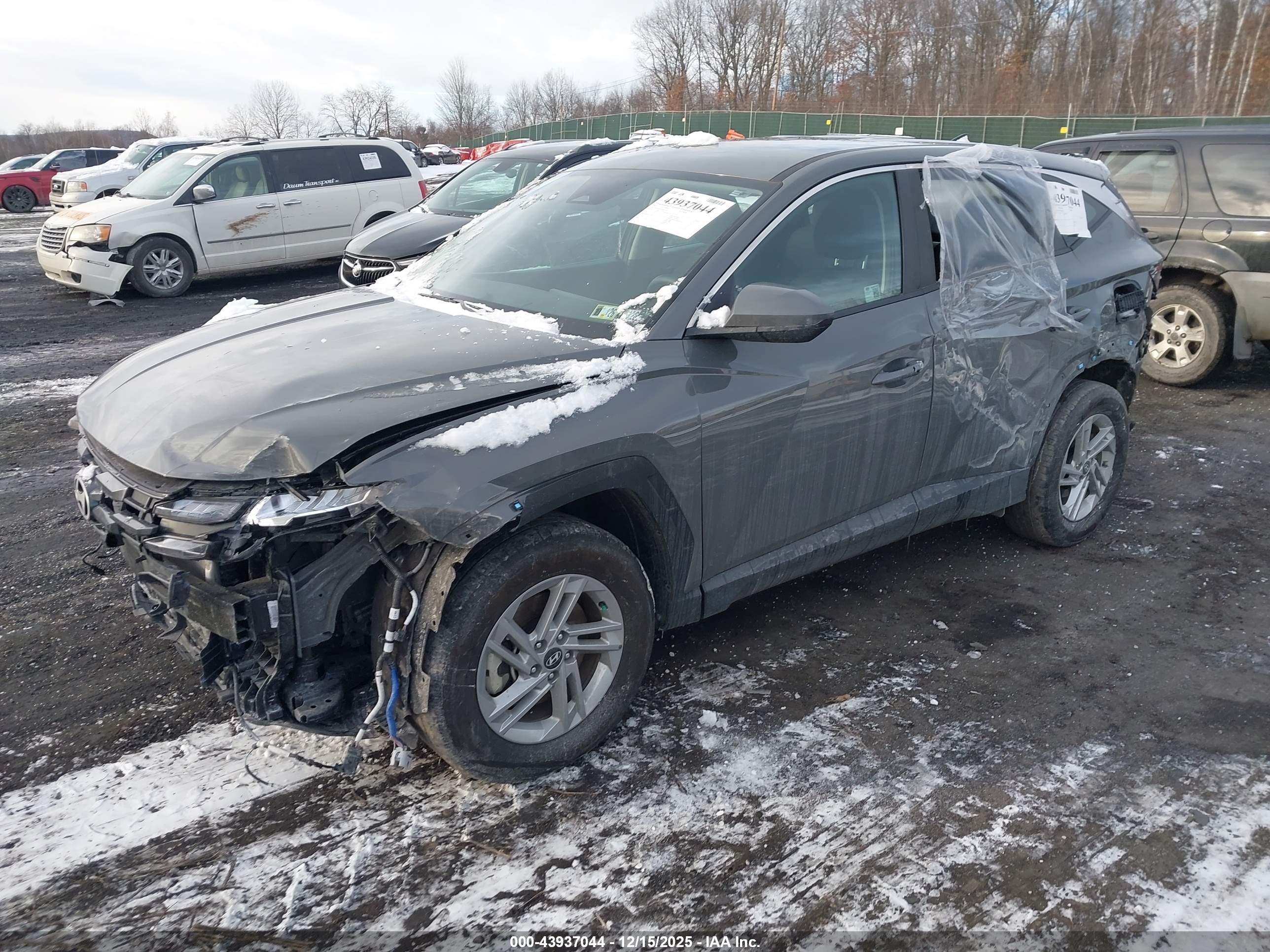 HYUNDAI TUCSON image 2