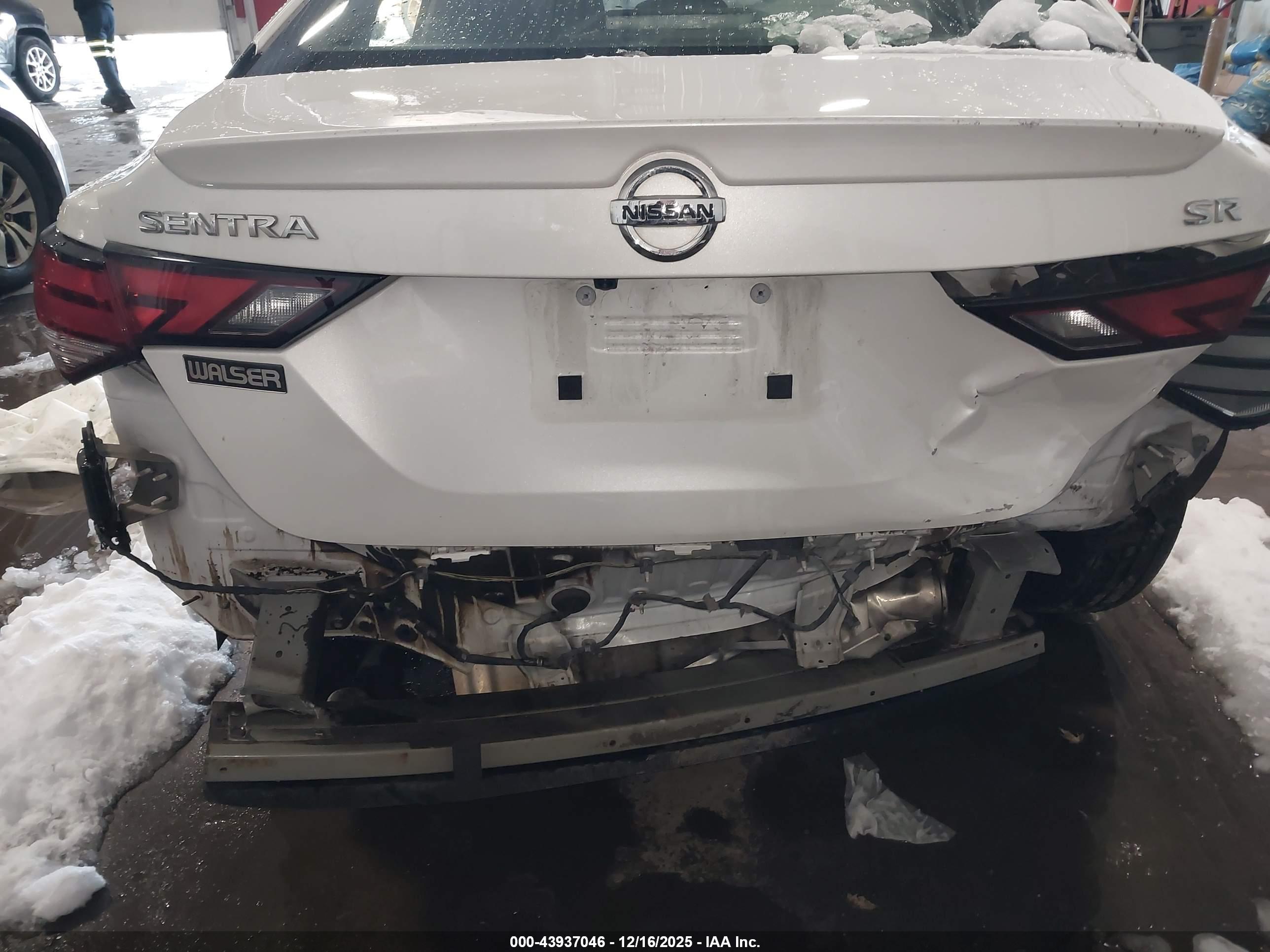 NISSAN SENTRA image 6