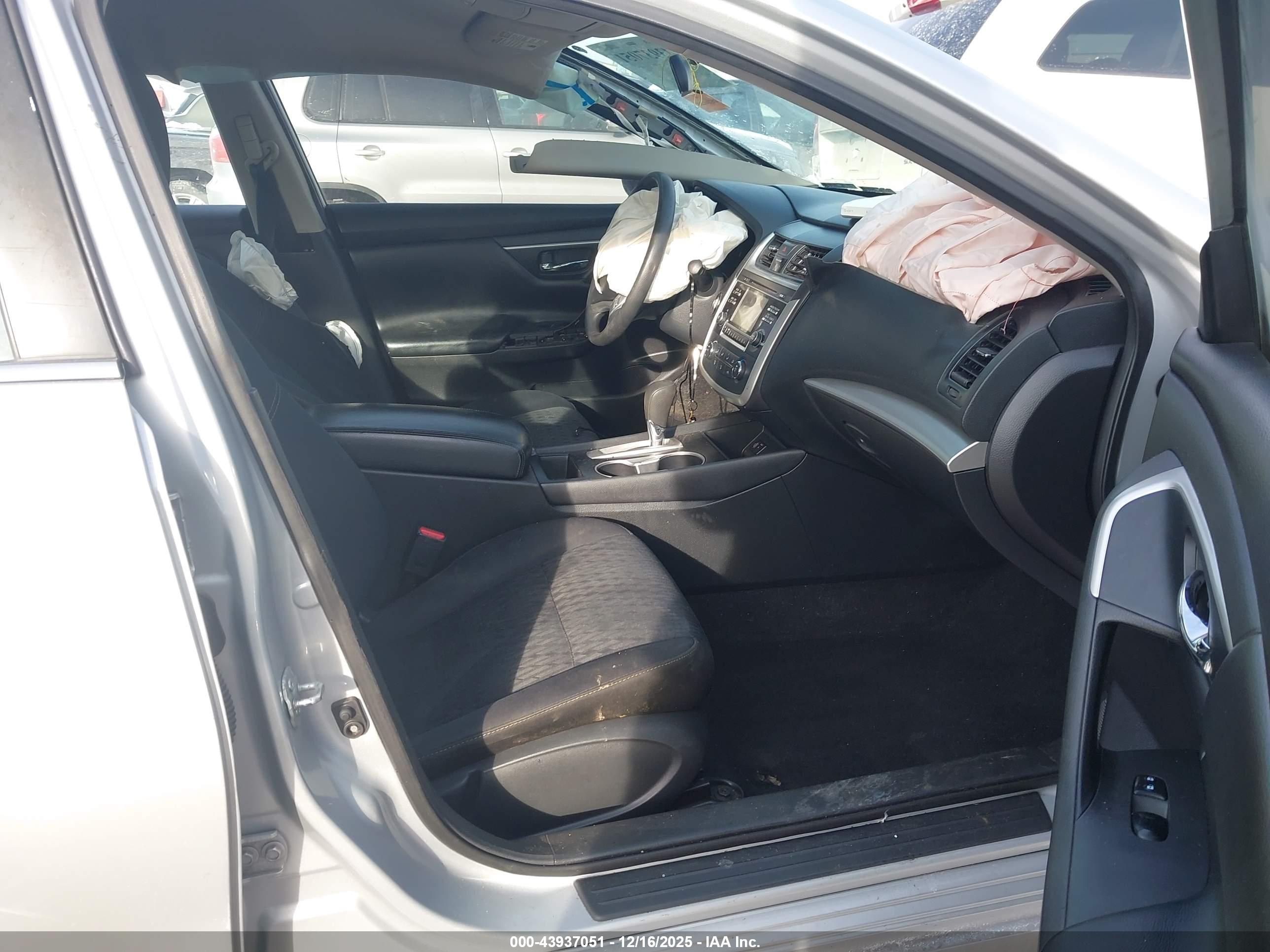 NISSAN ALTIMA image 5