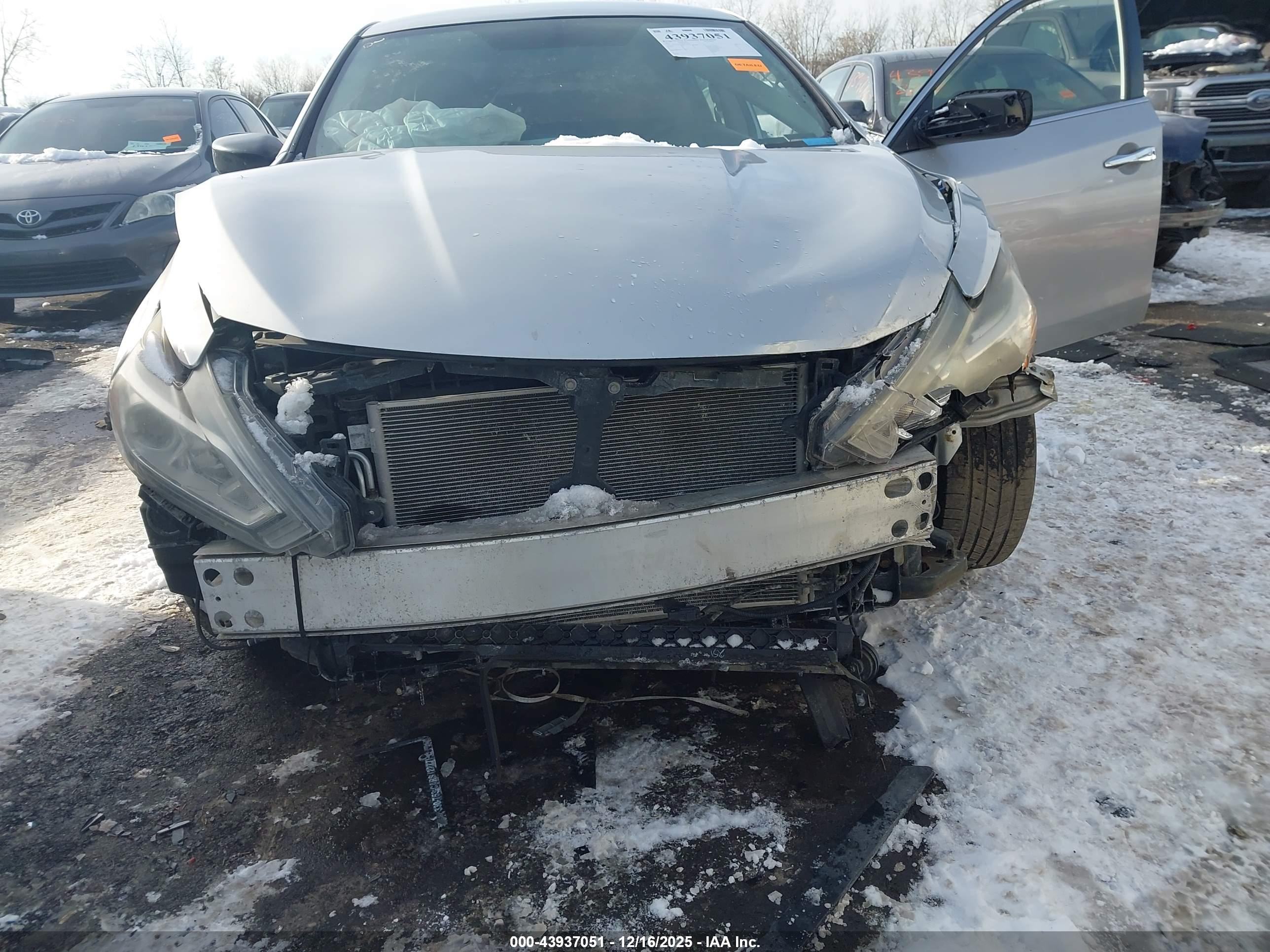 NISSAN ALTIMA image 6