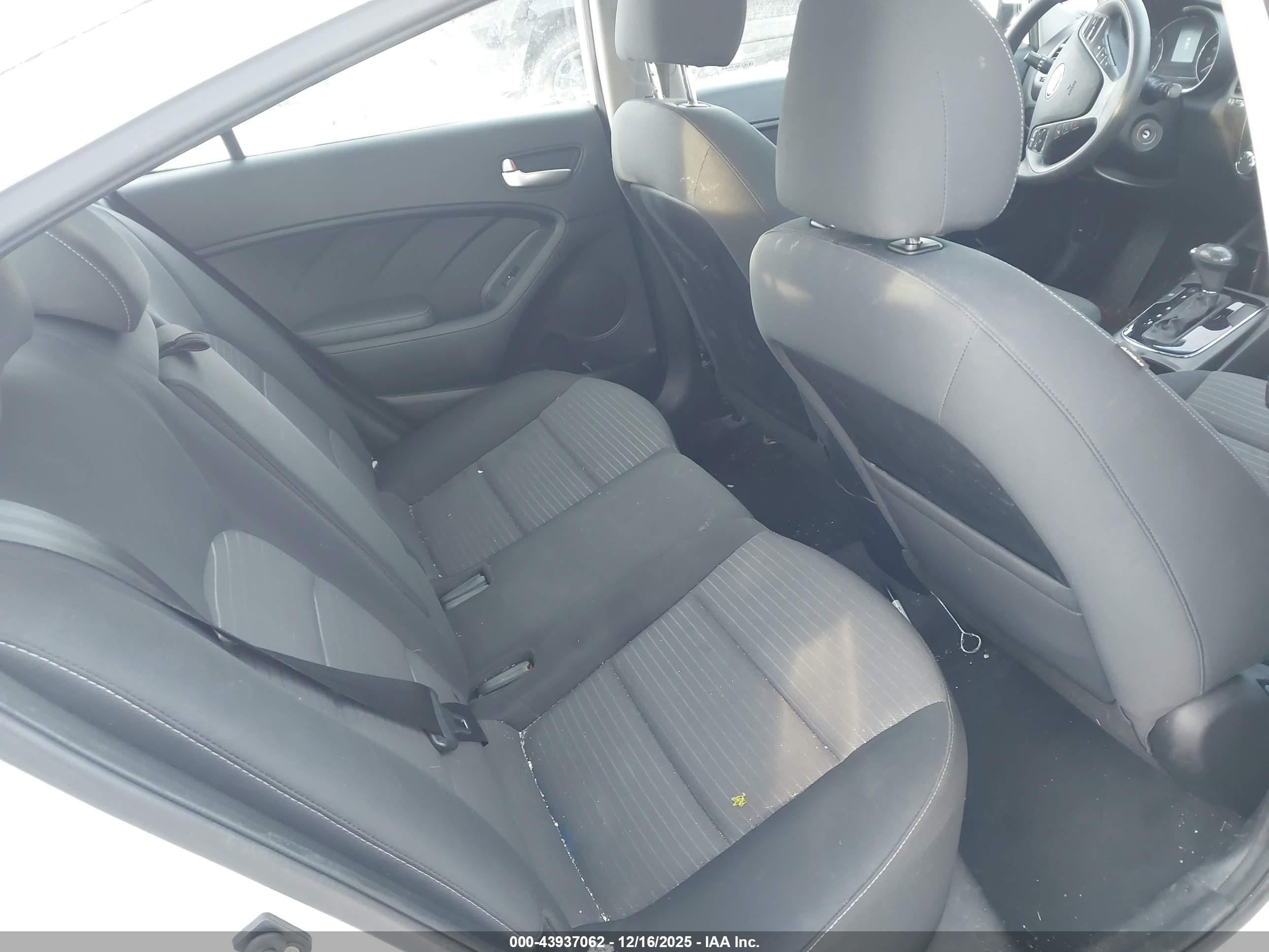 KIA FORTE image 8