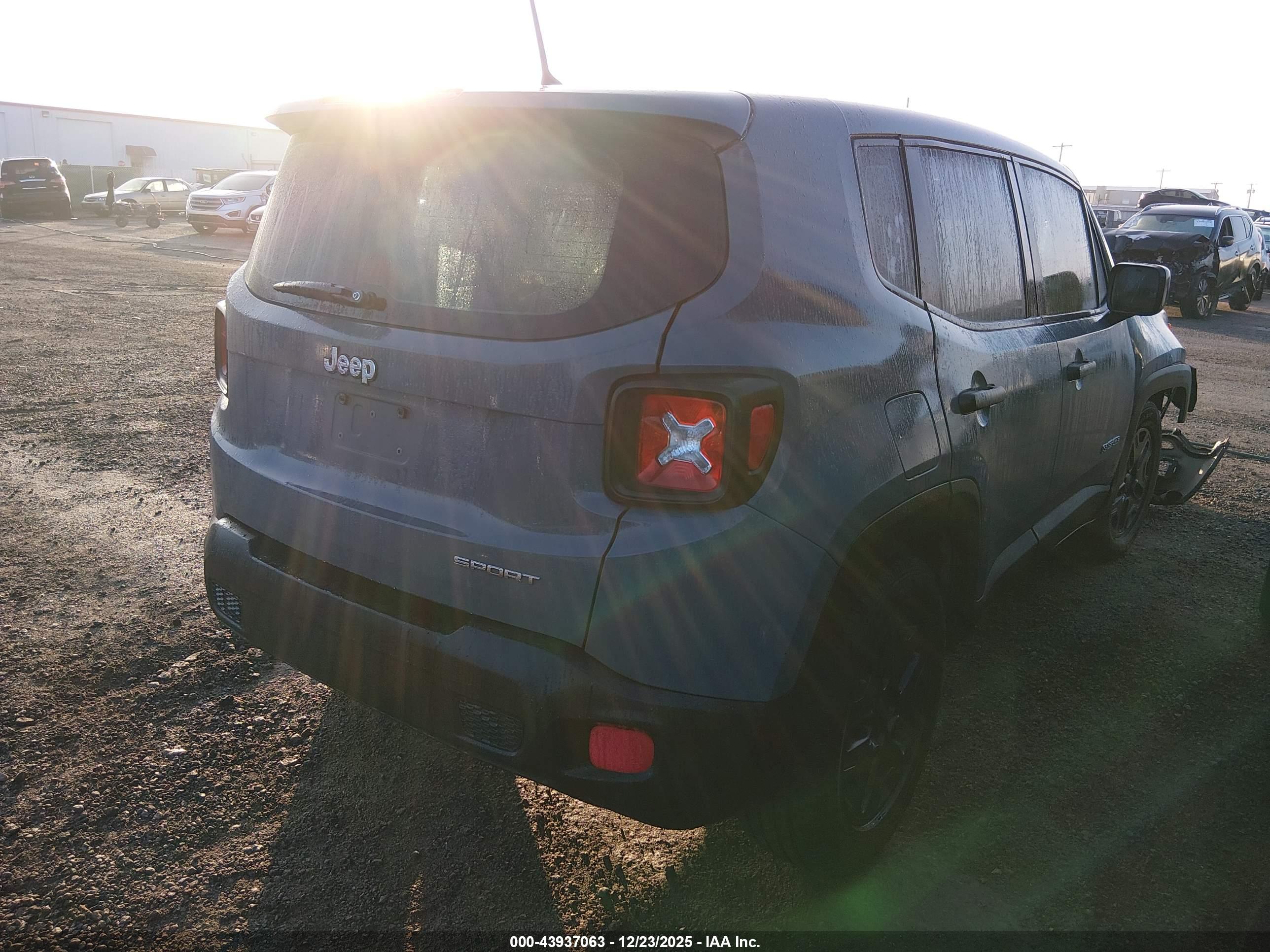 JEEP RENEGADE image 4