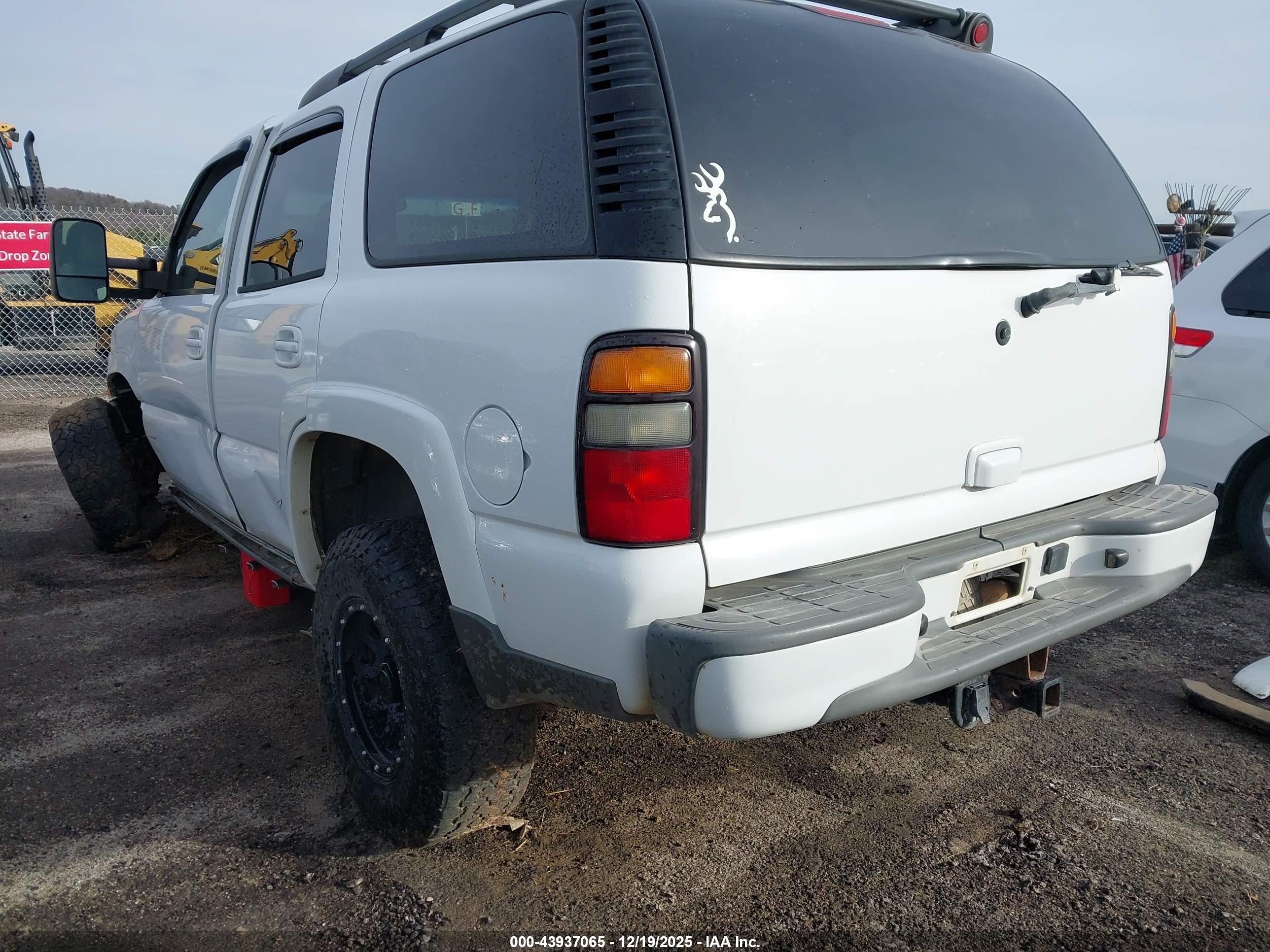 CHEVROLET TAHOE image 3