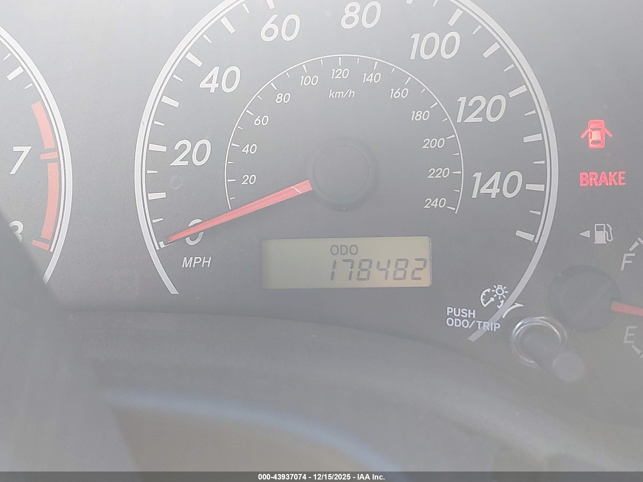 TOYOTA COROLLA image 7