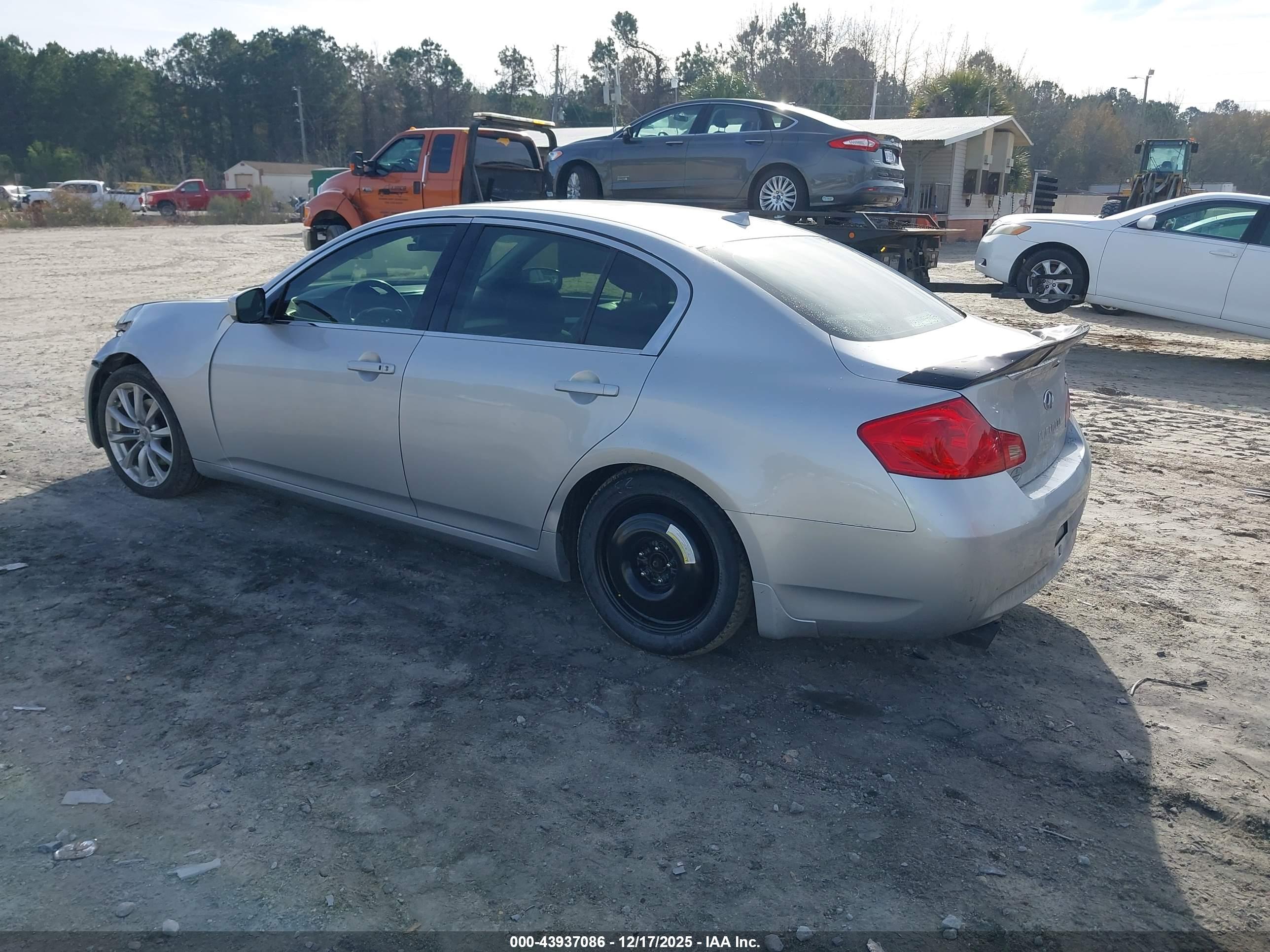 INFINITI G37 image 3