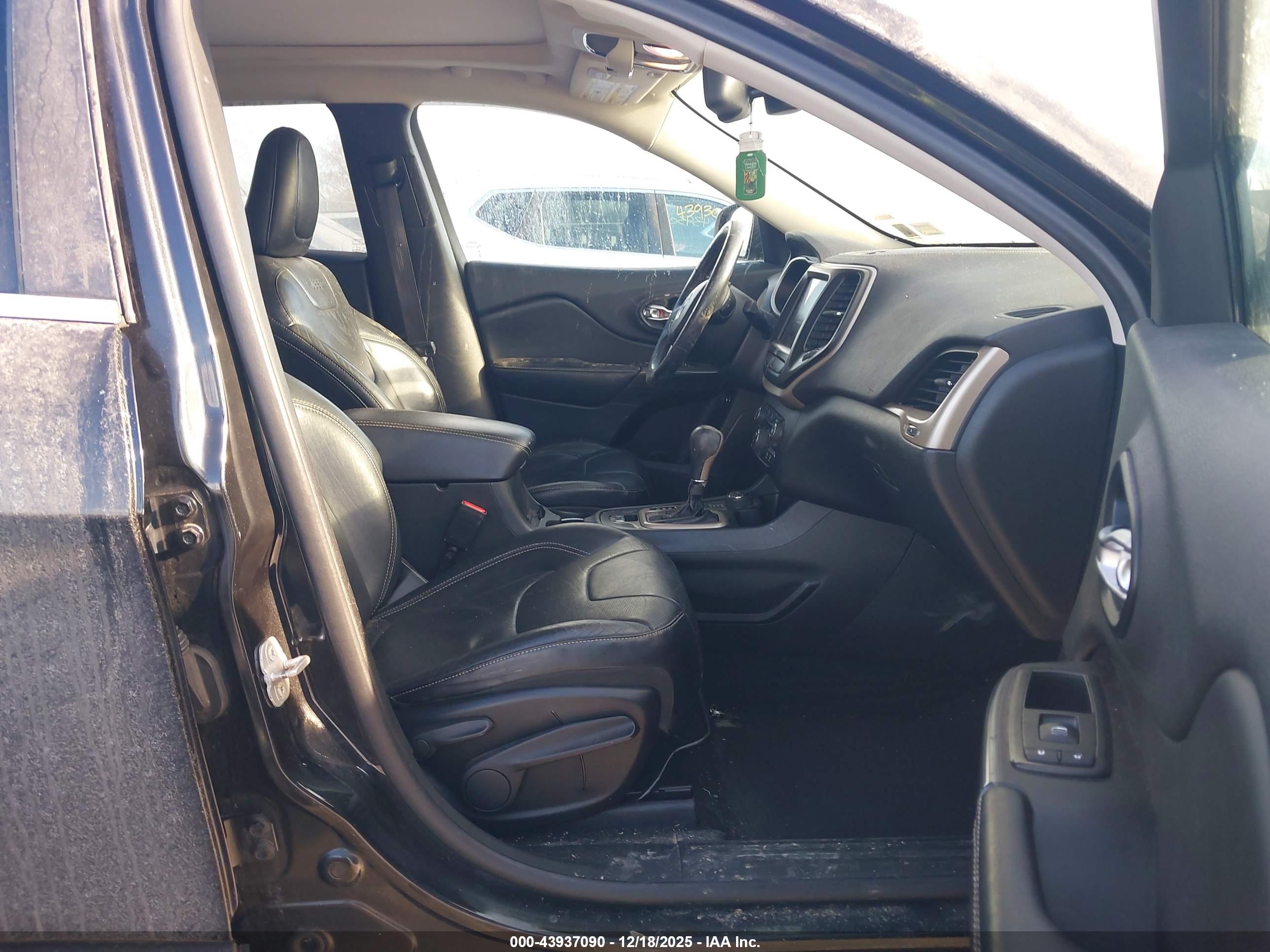 JEEP CHEROKEE image 5