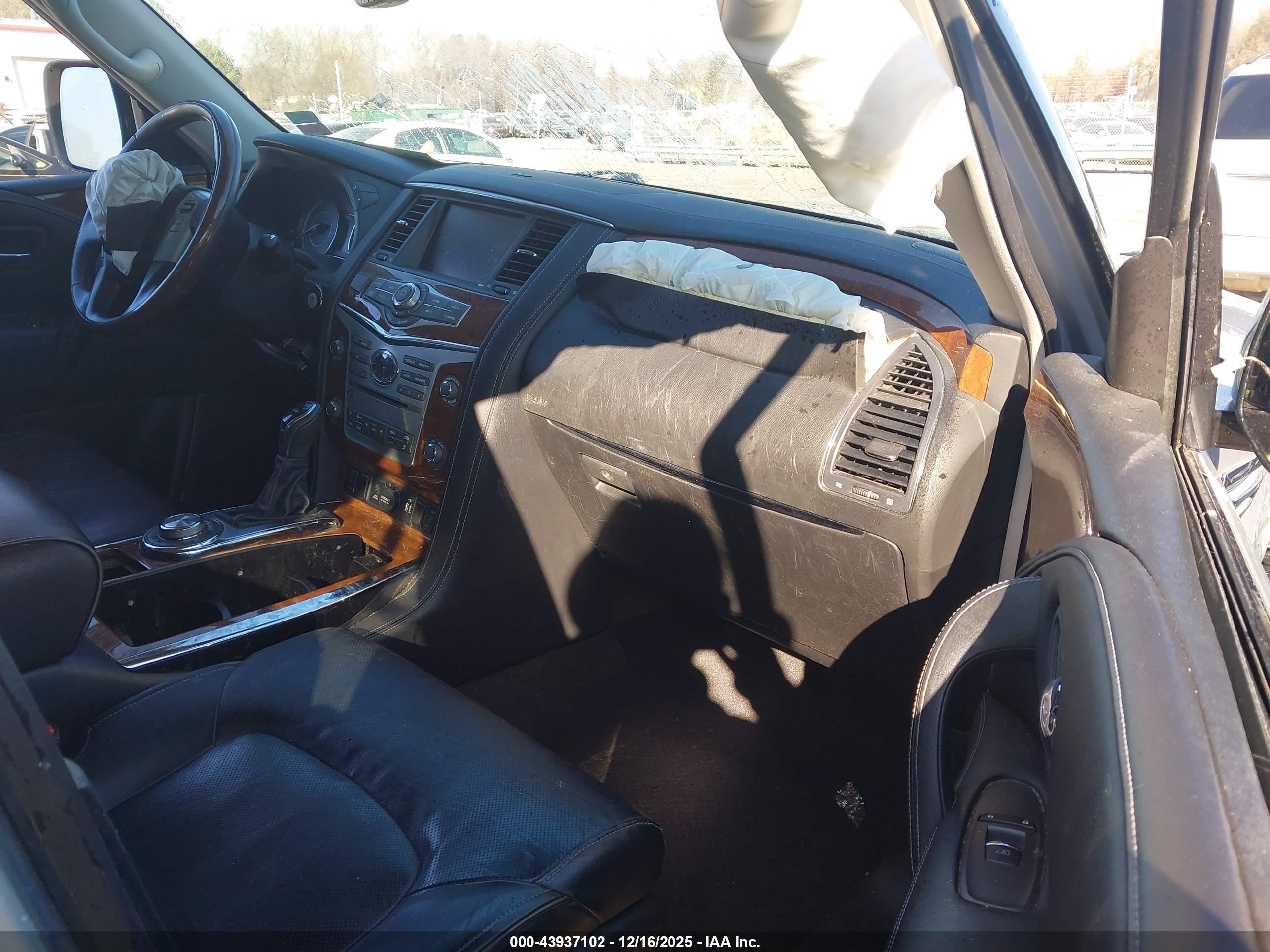 INFINITI QX80 image 5