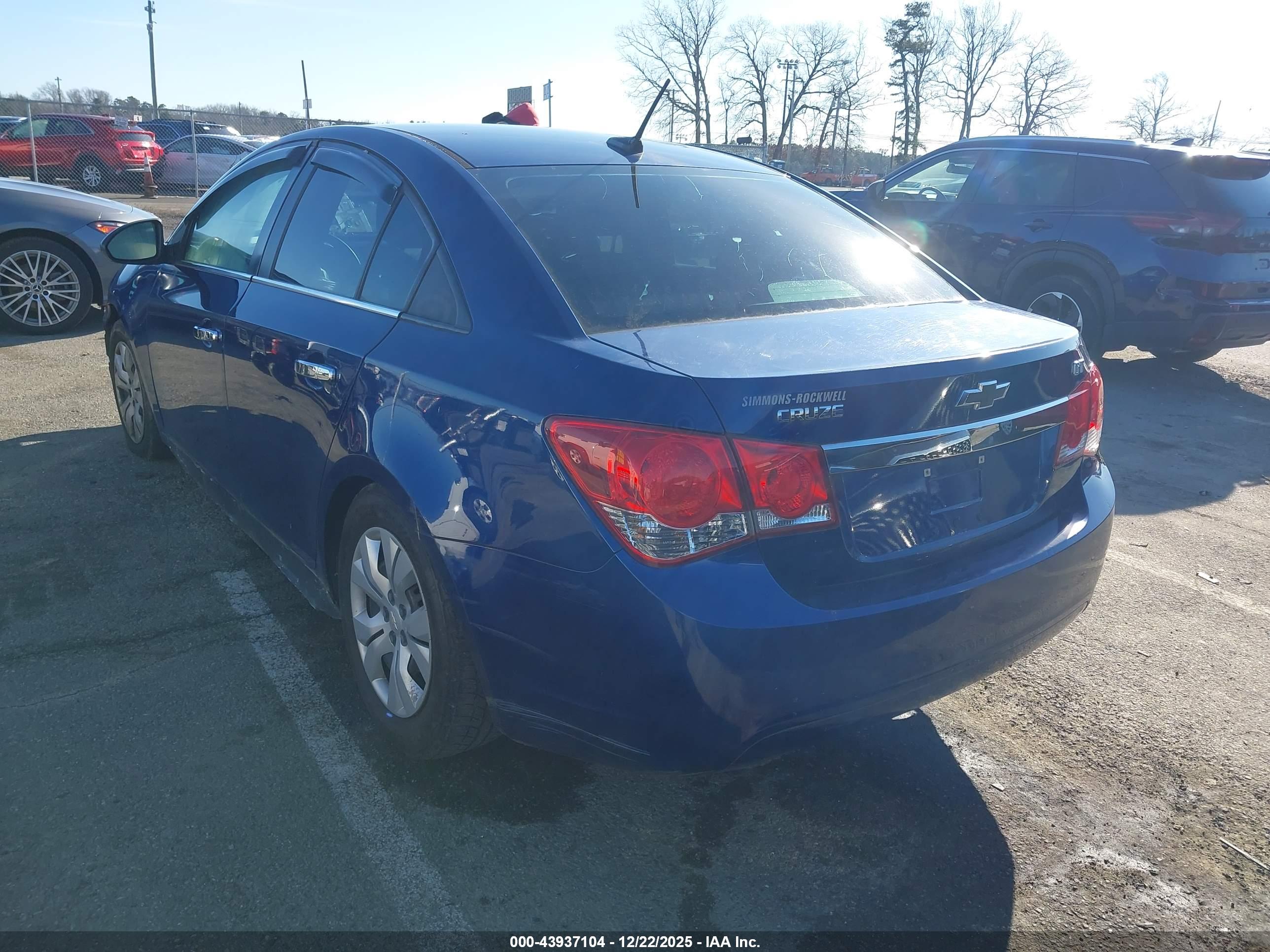CHEVROLET CRUZE image 3