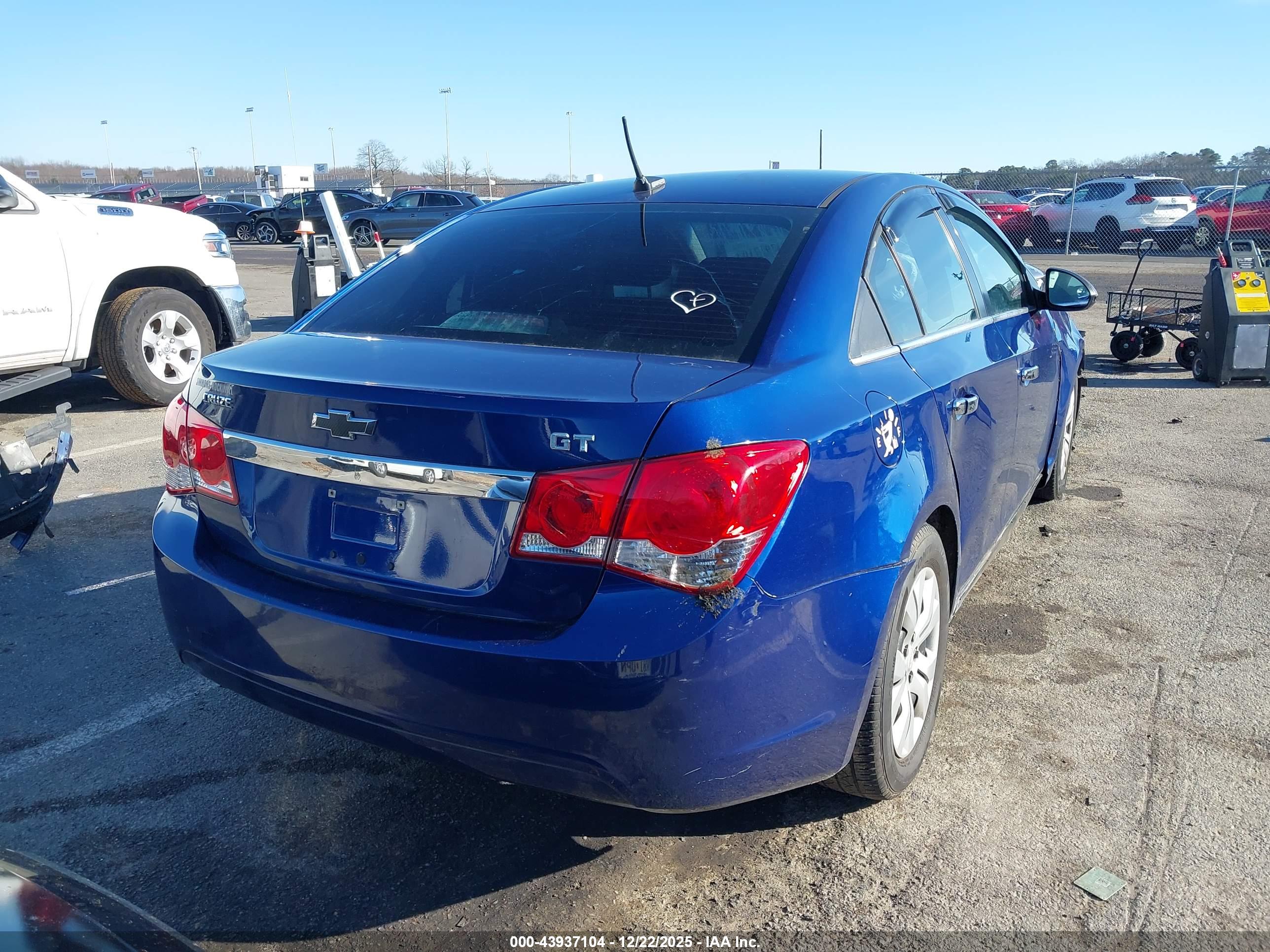 CHEVROLET CRUZE image 4