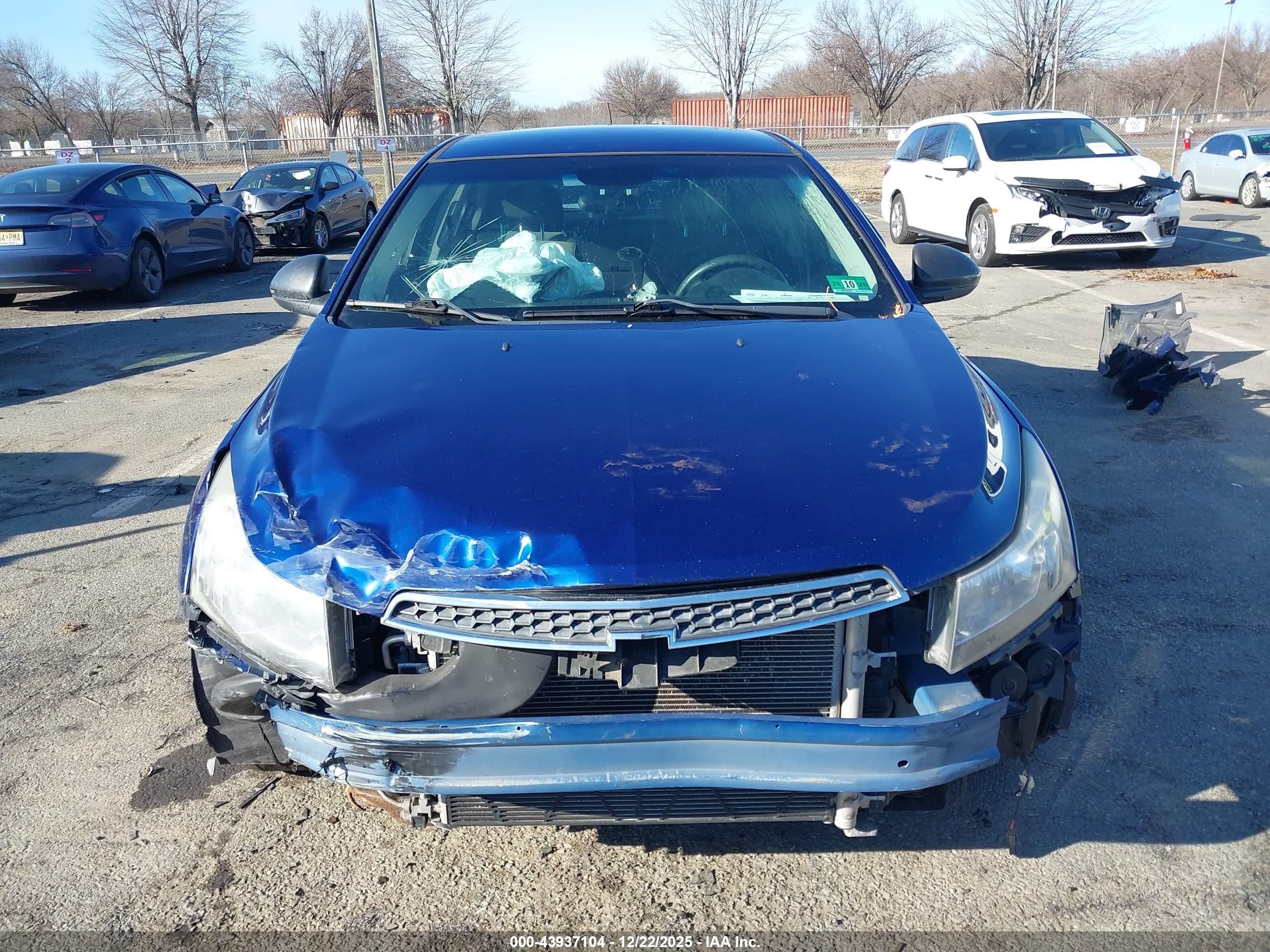 CHEVROLET CRUZE image 6