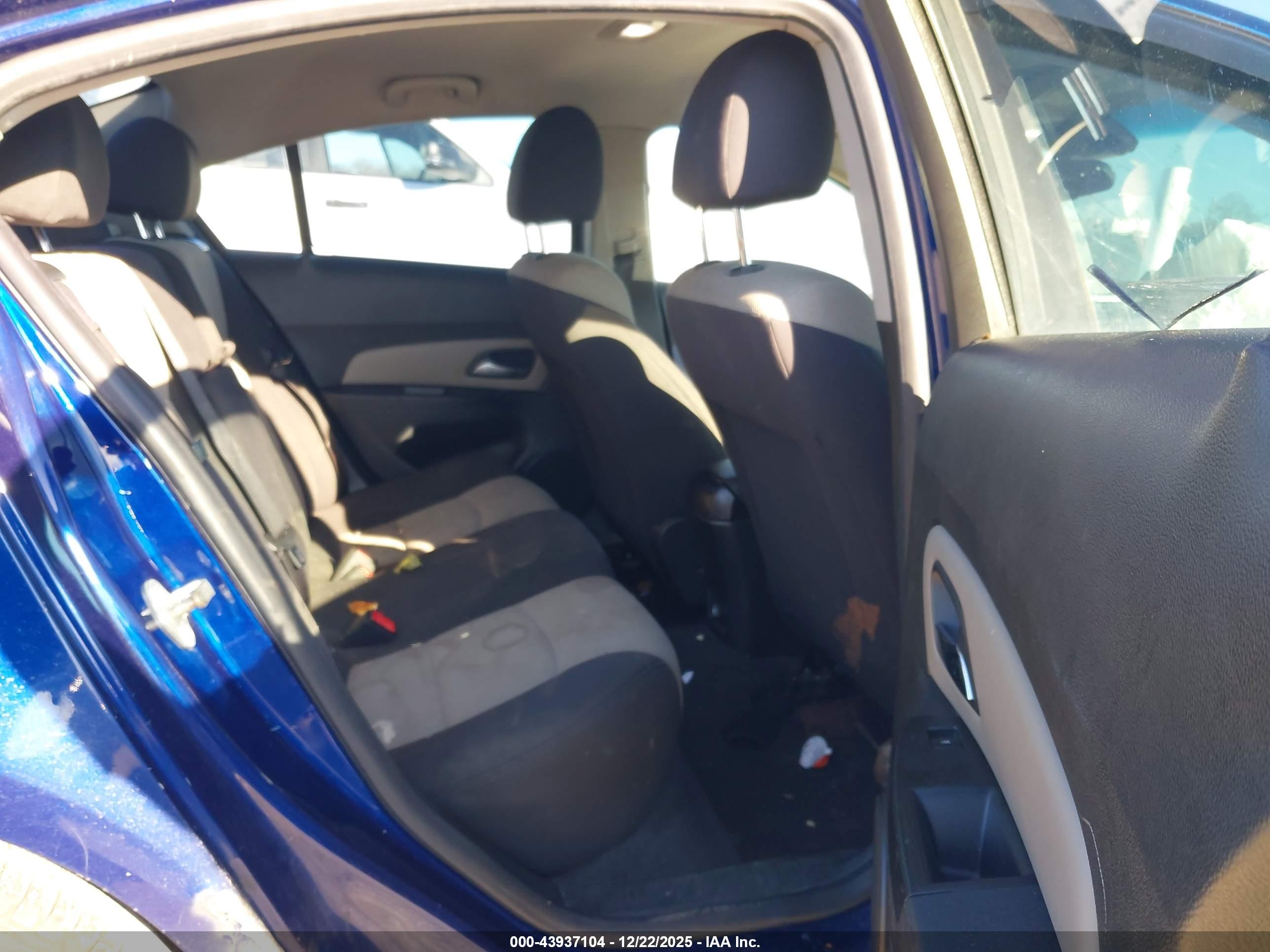 CHEVROLET CRUZE image 8