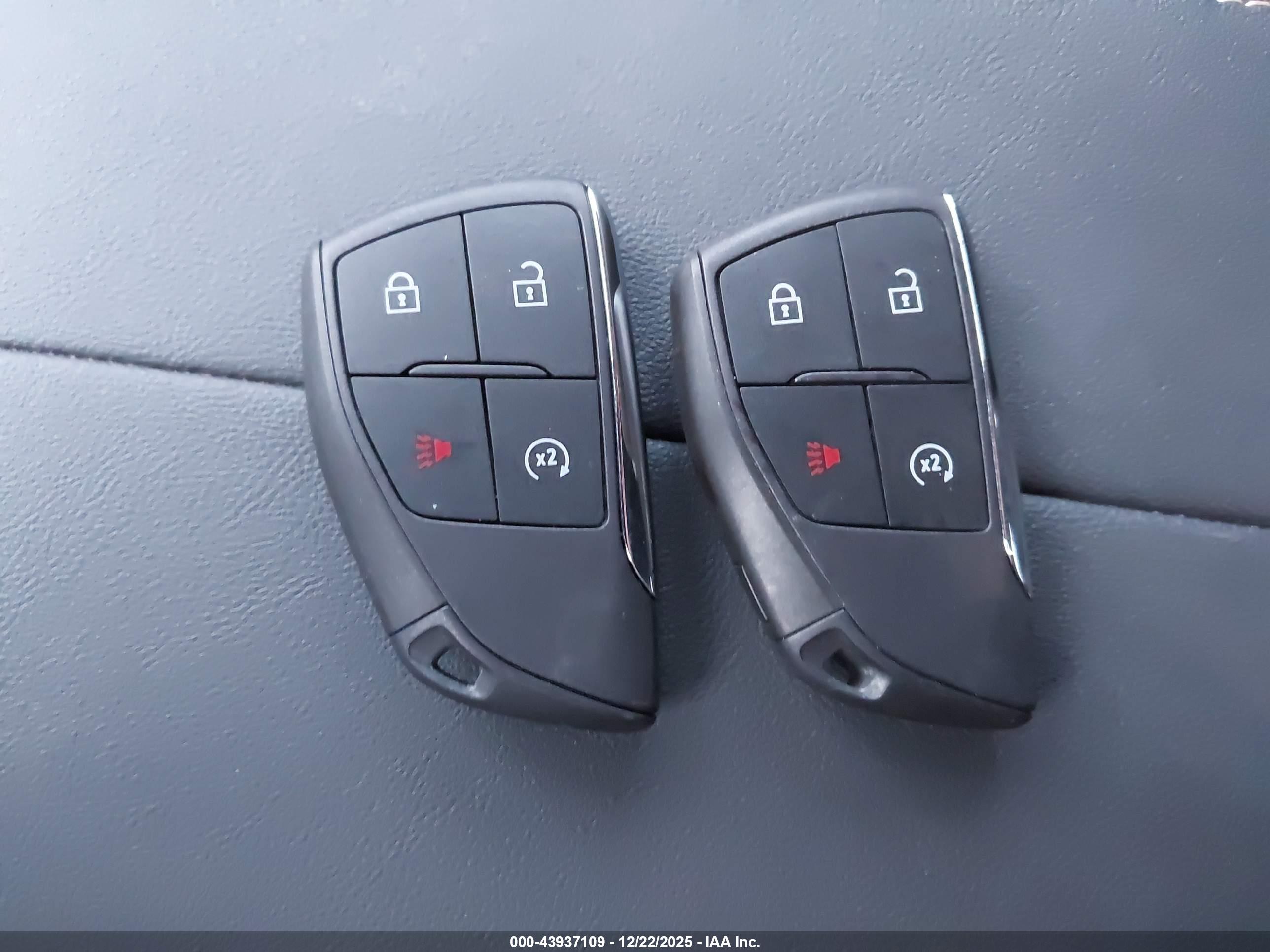 GMC TERRAIN image 11