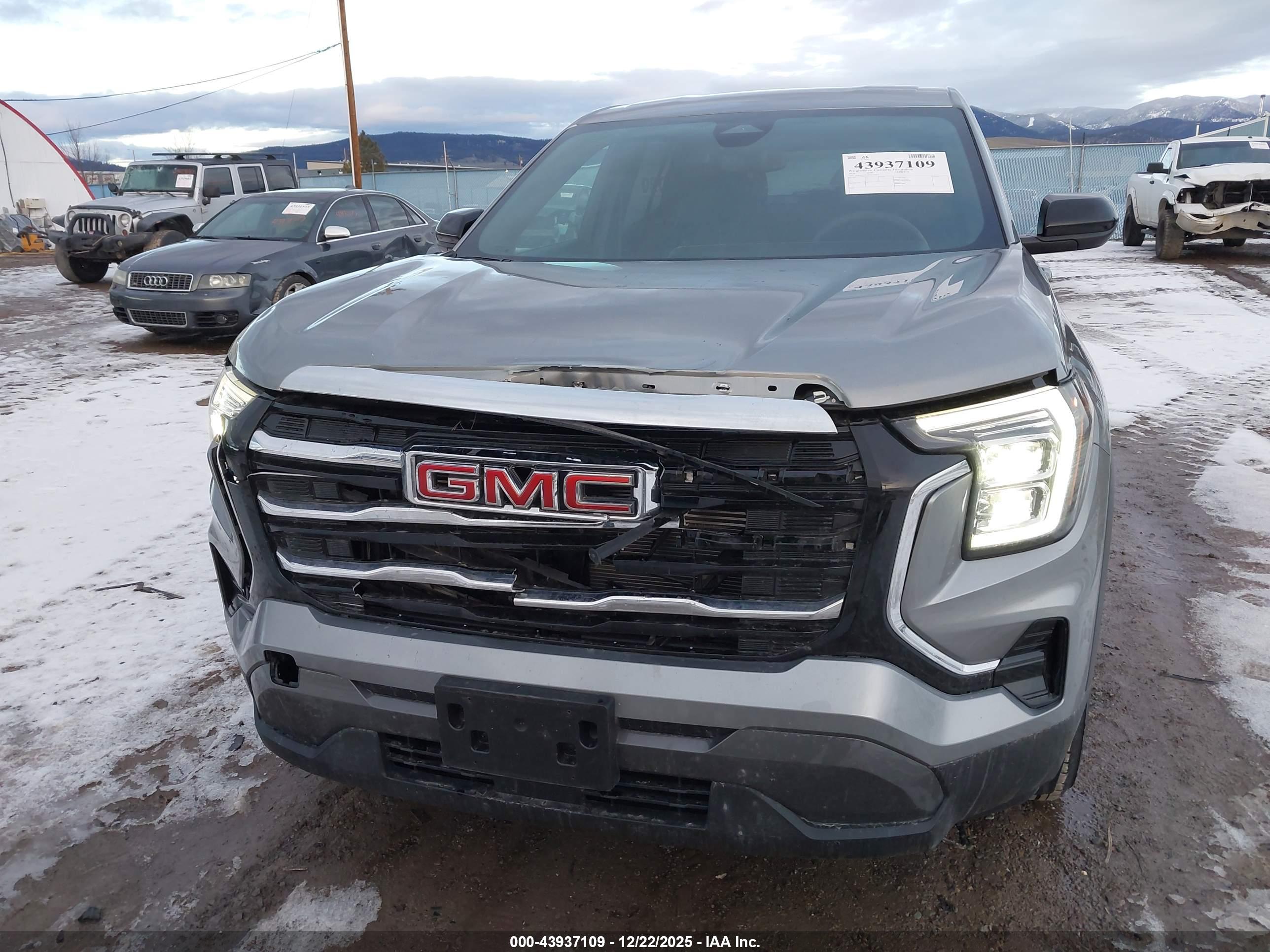 GMC TERRAIN image 6